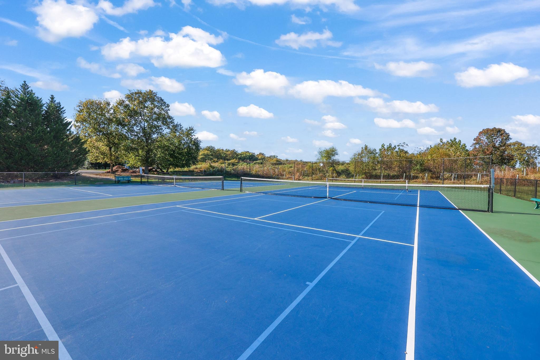 RIVER CREEK - Residential