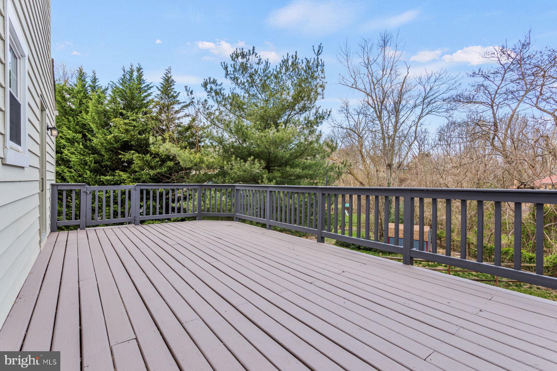 LAKE ANITA LOUISE - Residential Lease