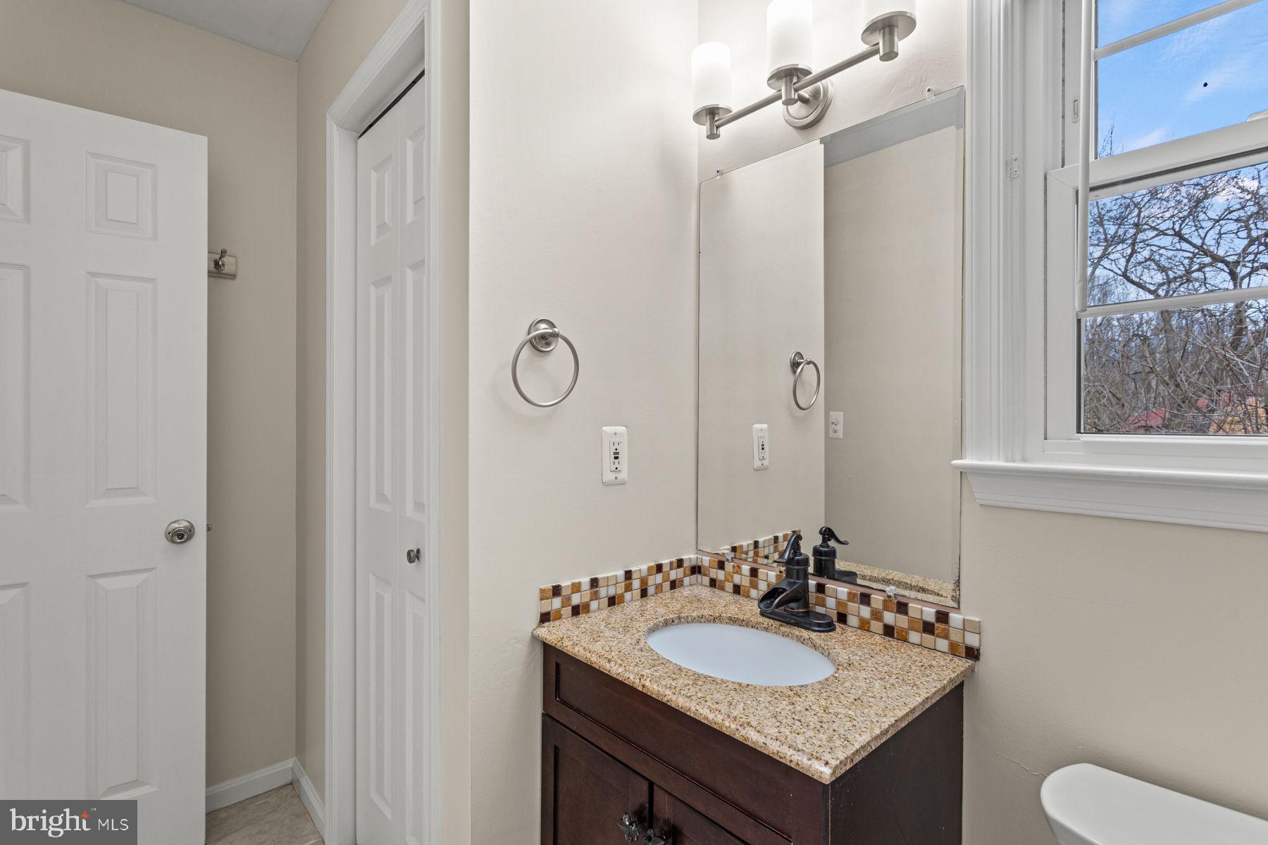 LAKE ANITA LOUISE - Residential Lease