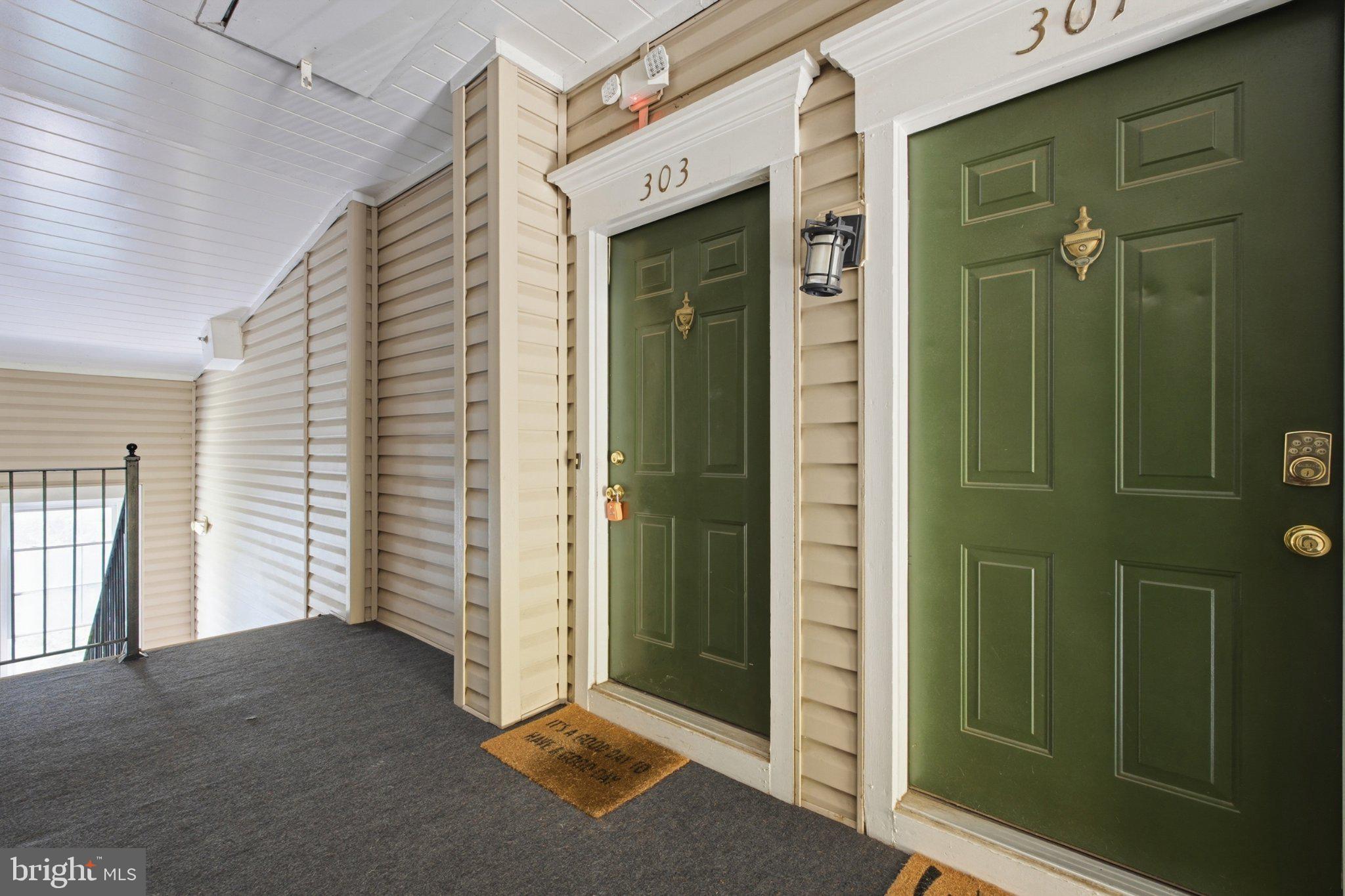 46956 COURTYARD SQUARE 303