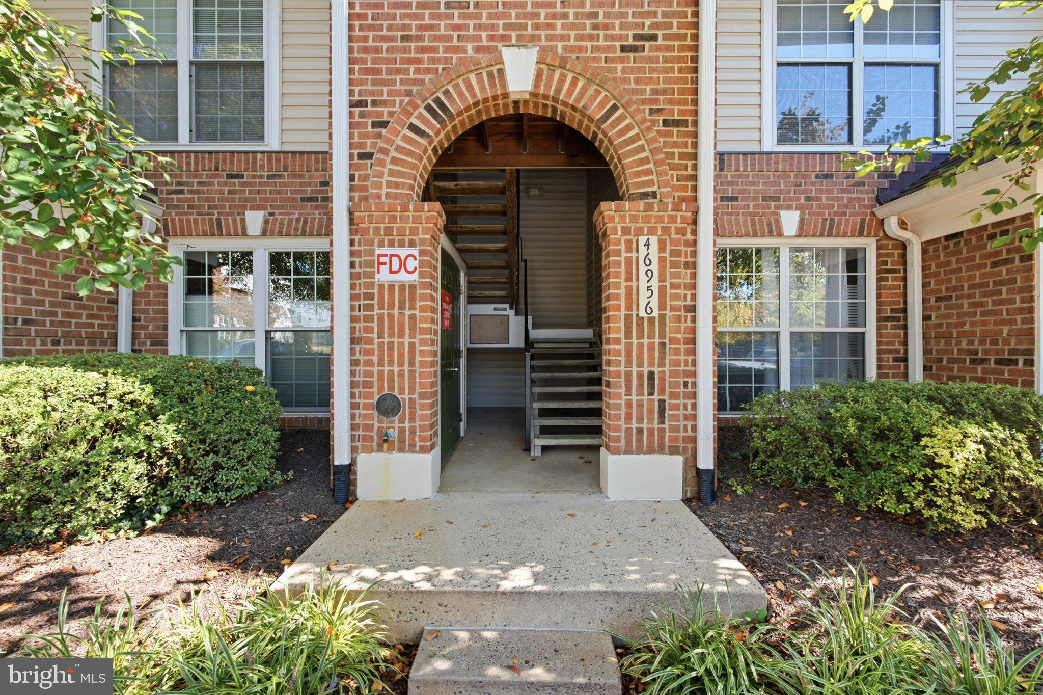 46956 COURTYARD SQUARE 303