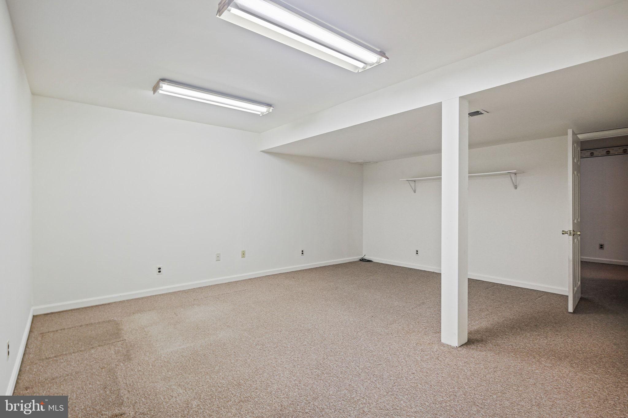 BURLEIGH MANOR - Residential