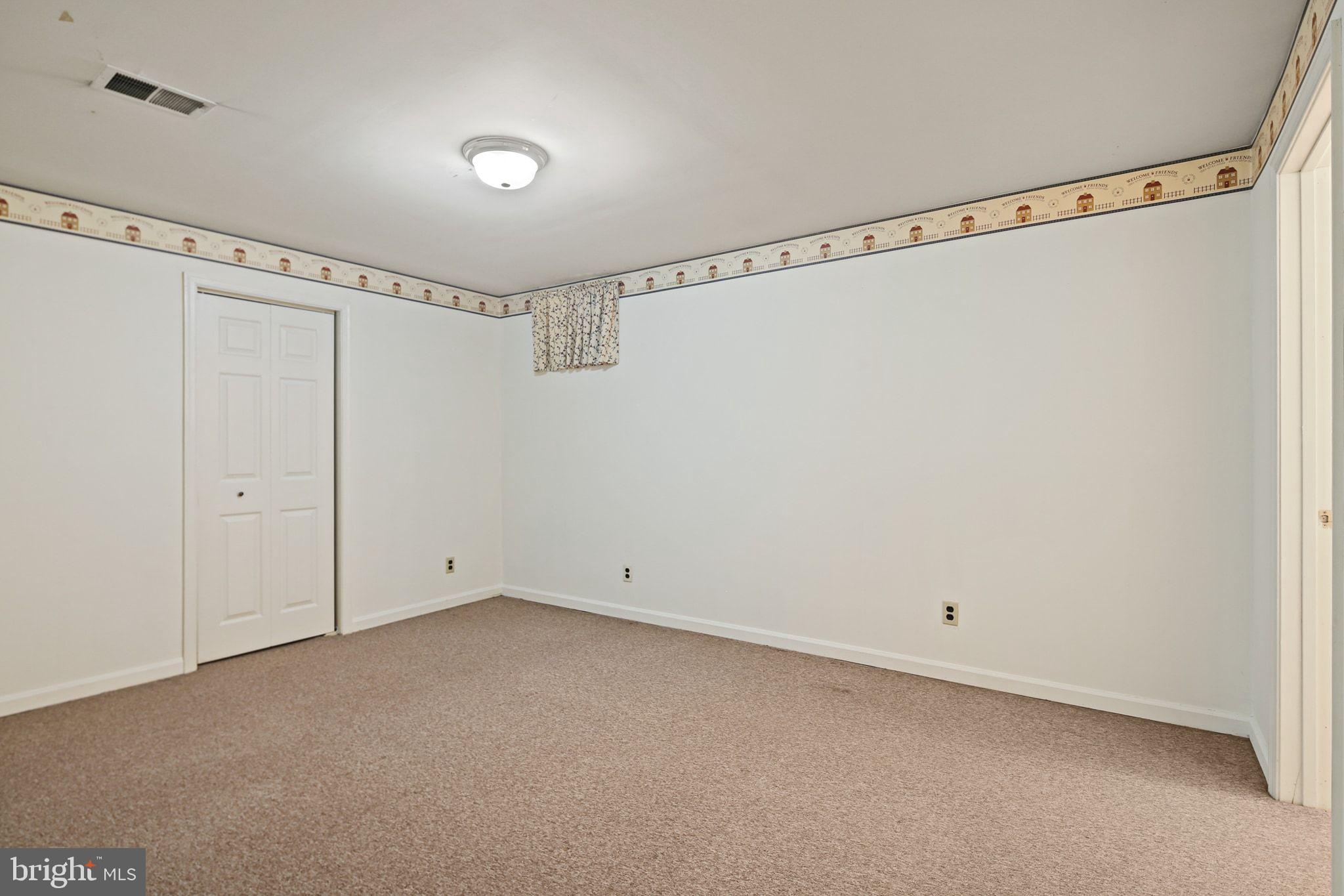 BURLEIGH MANOR - Residential