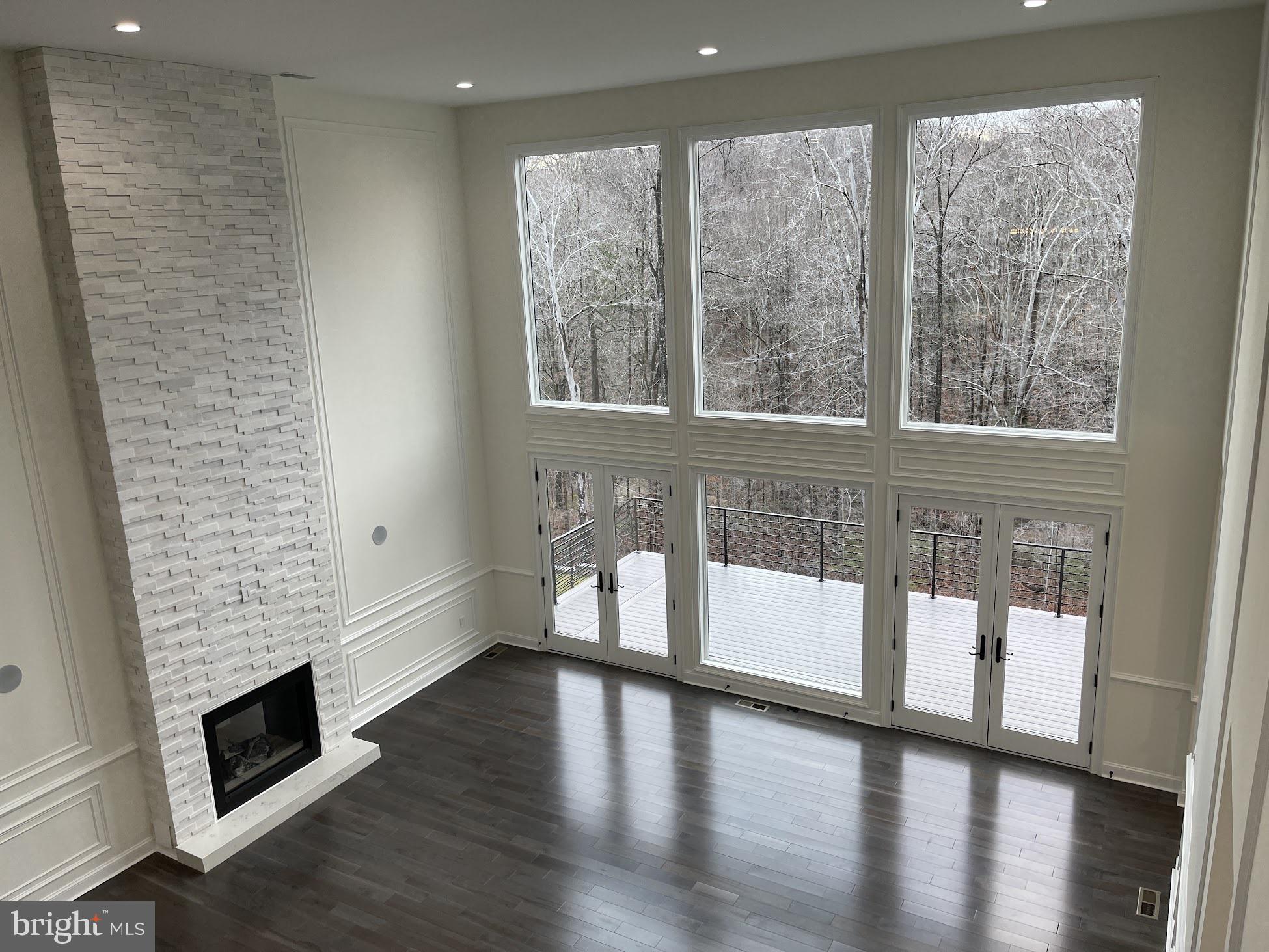 LAKELAND - Residential