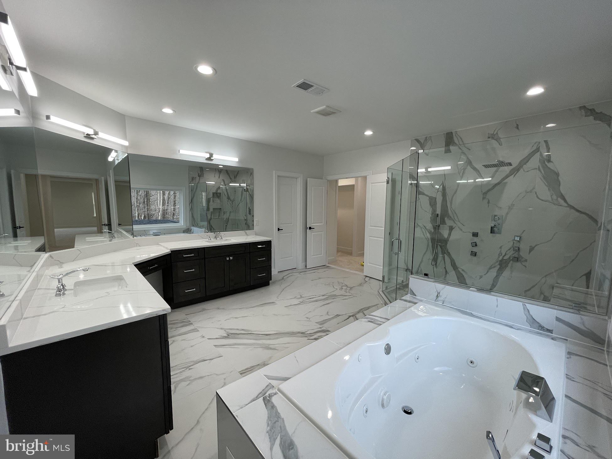 LAKELAND - Residential