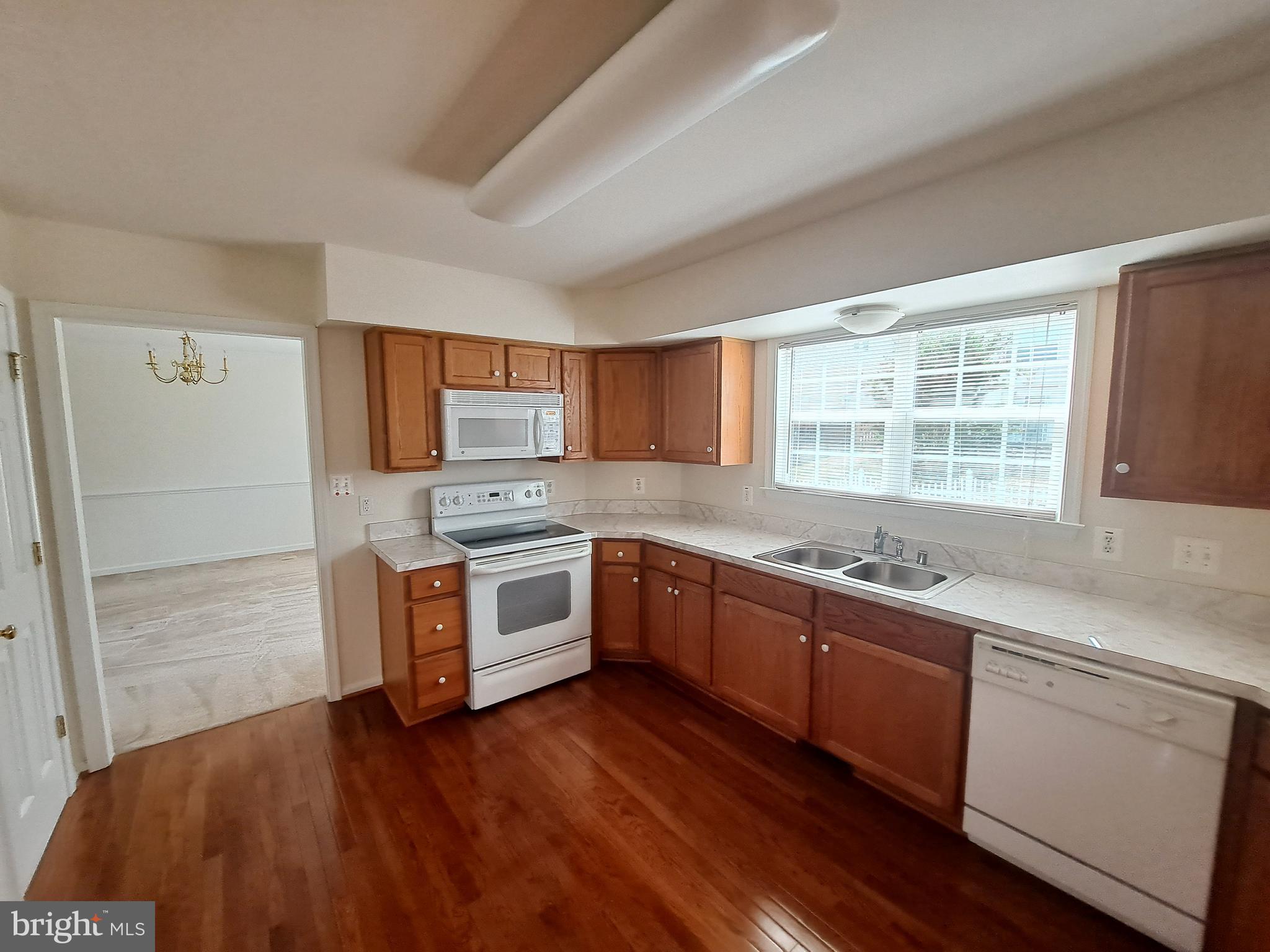 LEE'S CROSSING - Residential