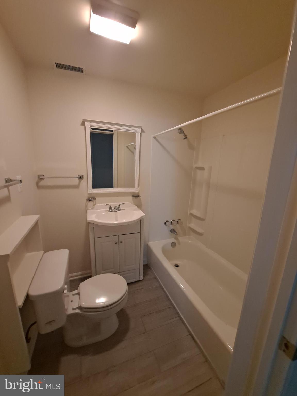 LEE'S CROSSING - Residential