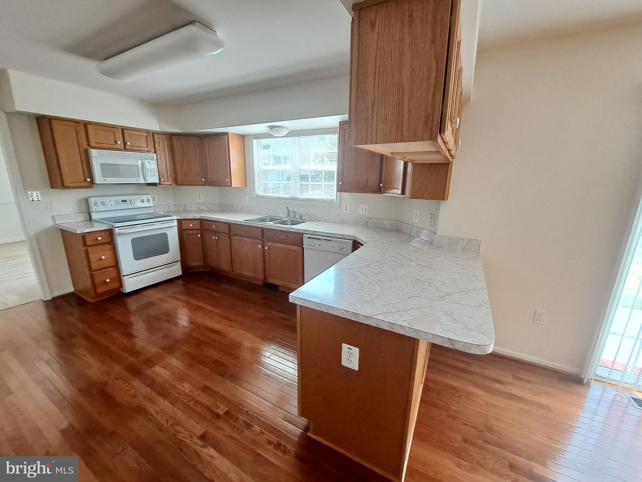 LEE'S CROSSING - Residential