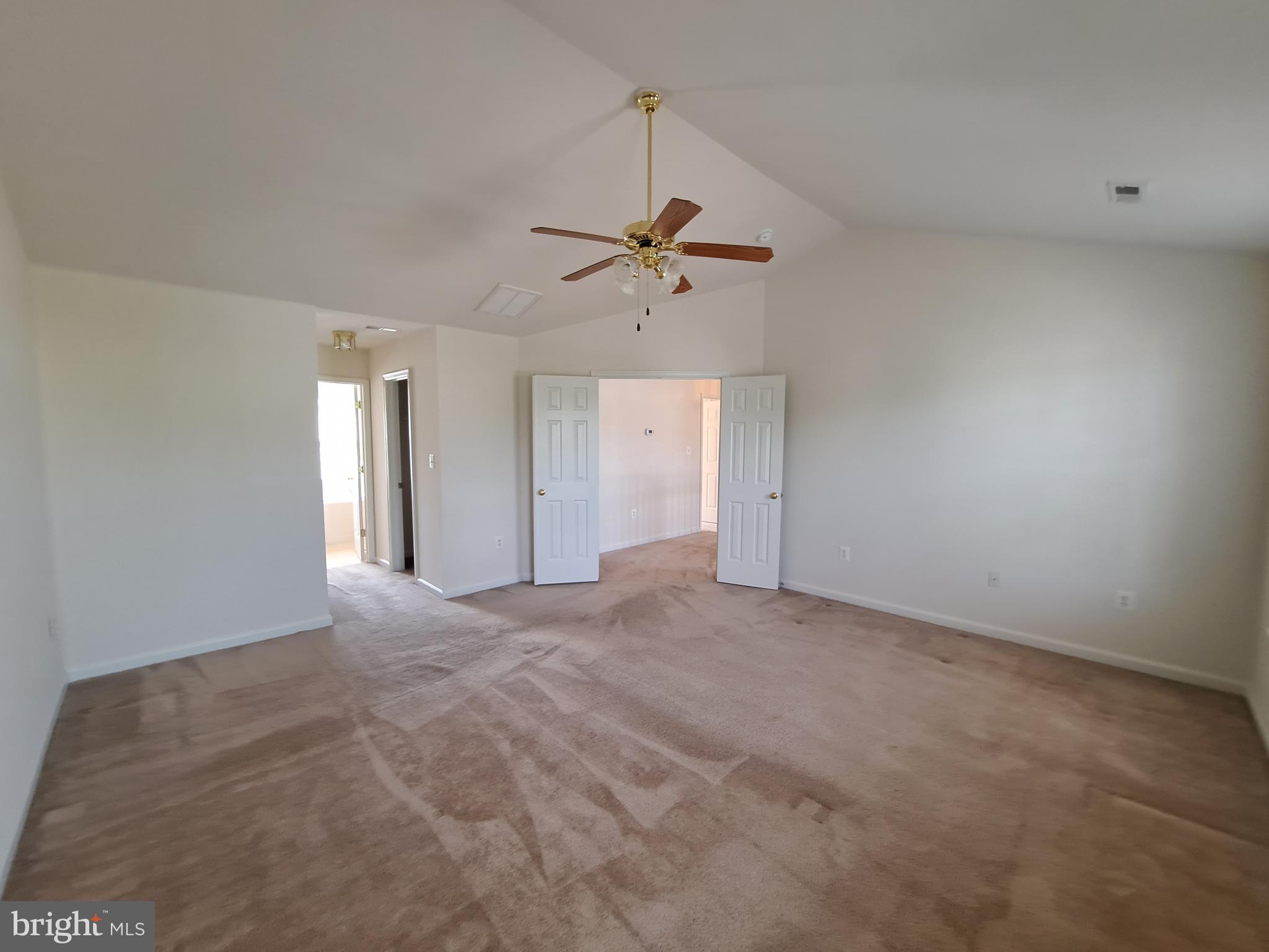 LEE'S CROSSING - Residential