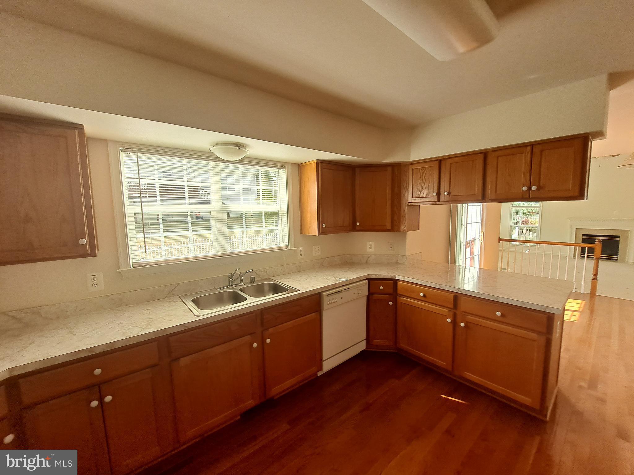 LEE'S CROSSING - Residential