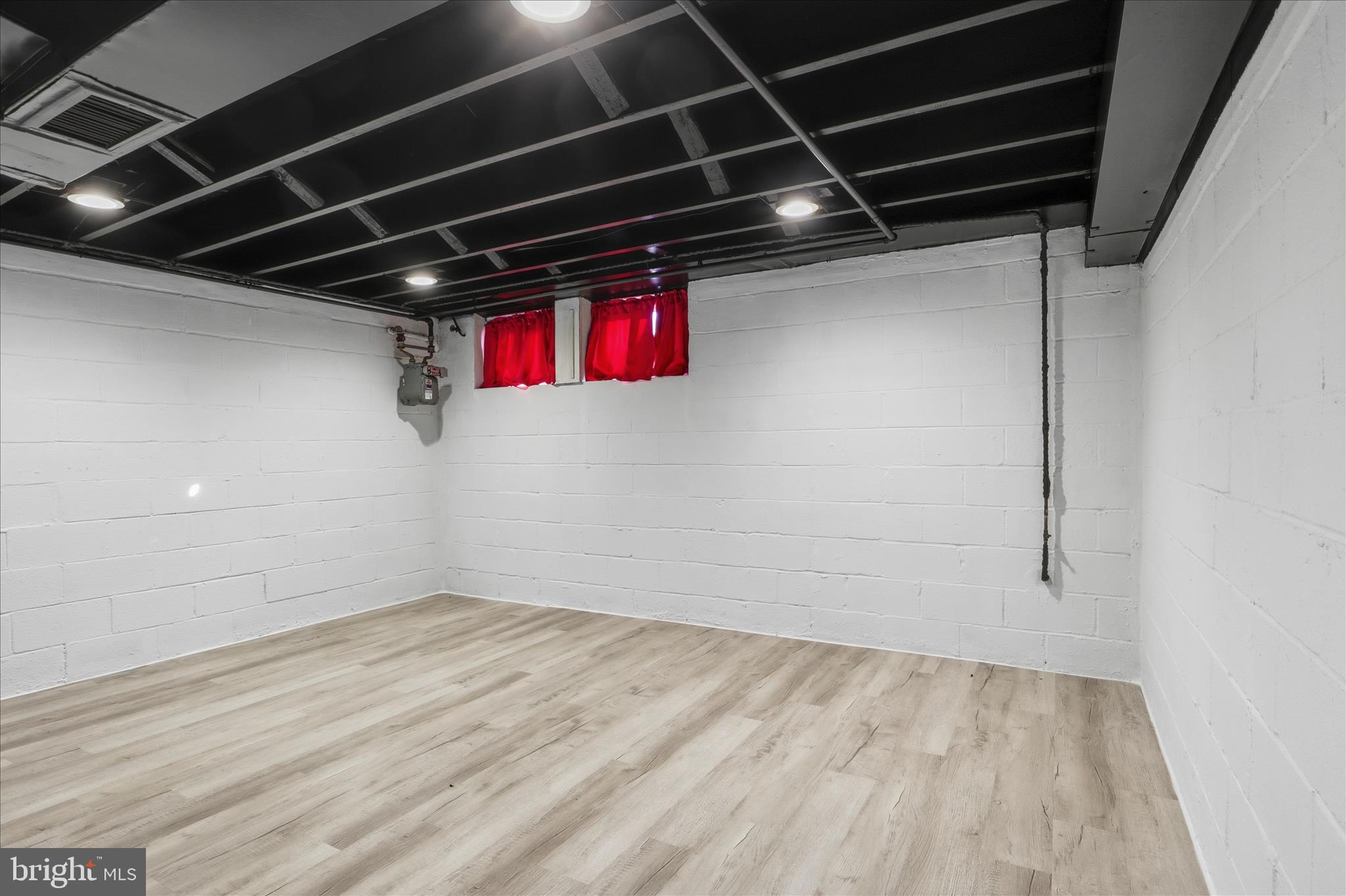 YALE HEIGHTS - Residential