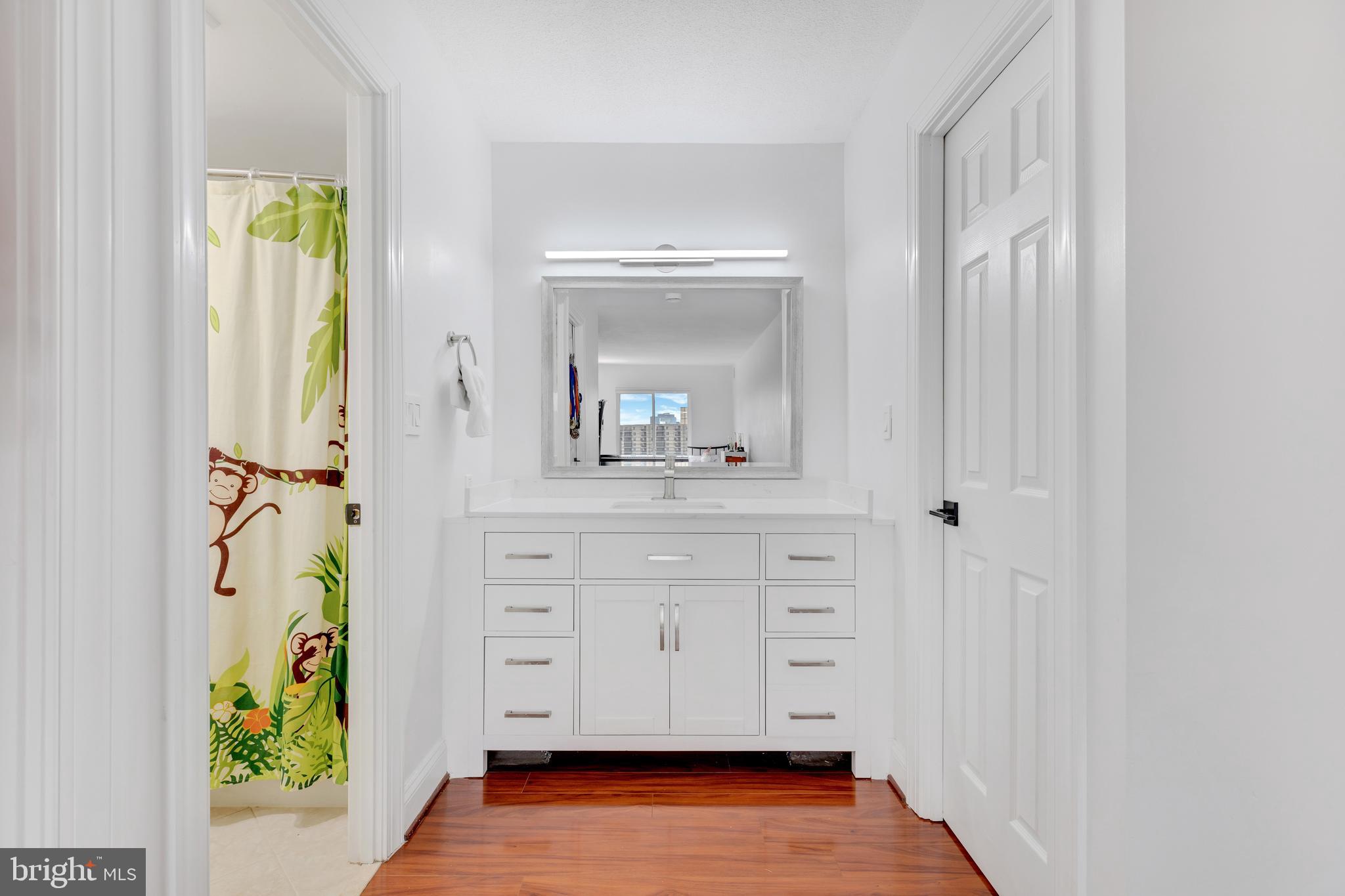 ROTONDA - Residential Lease