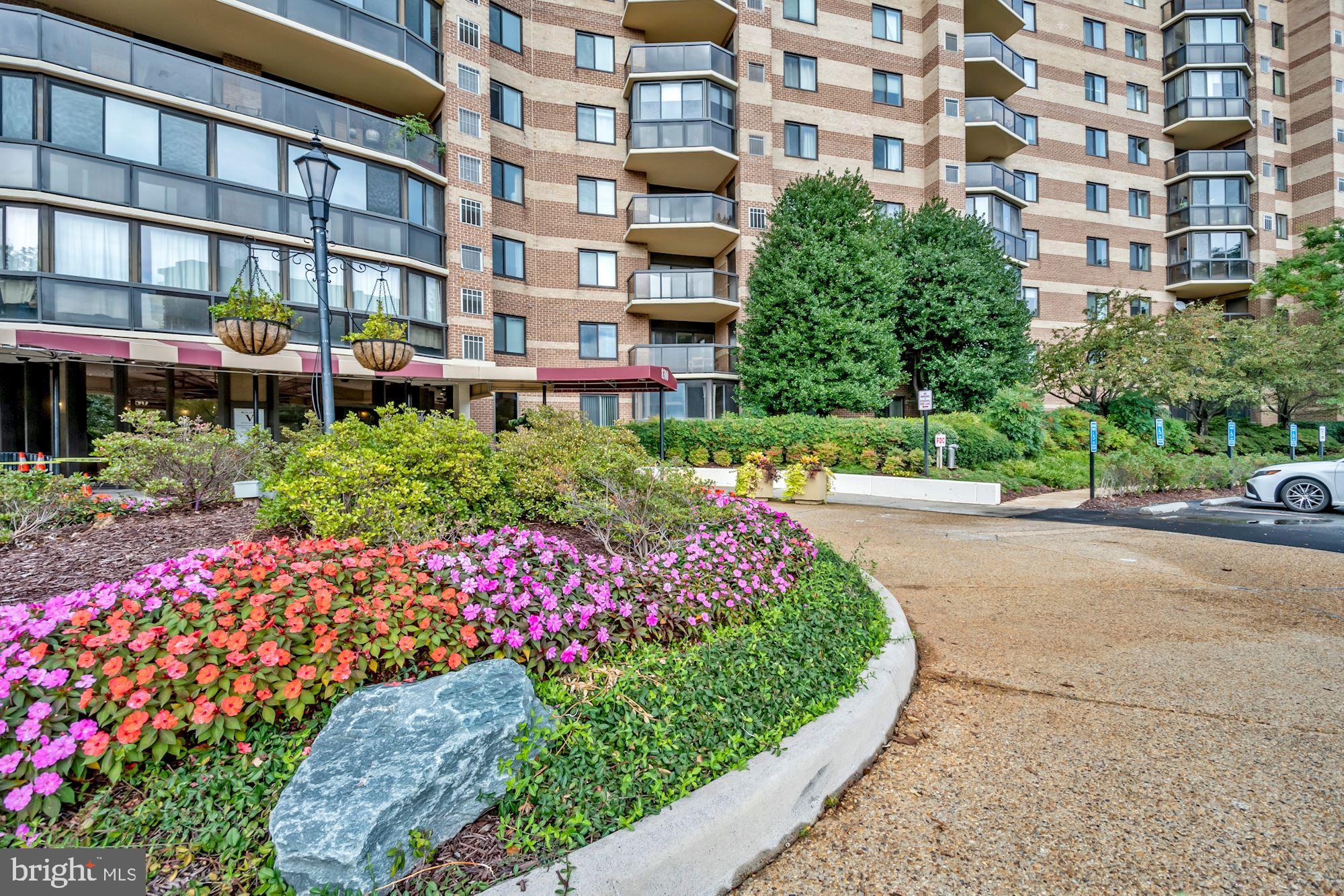 ROTONDA - Residential Lease