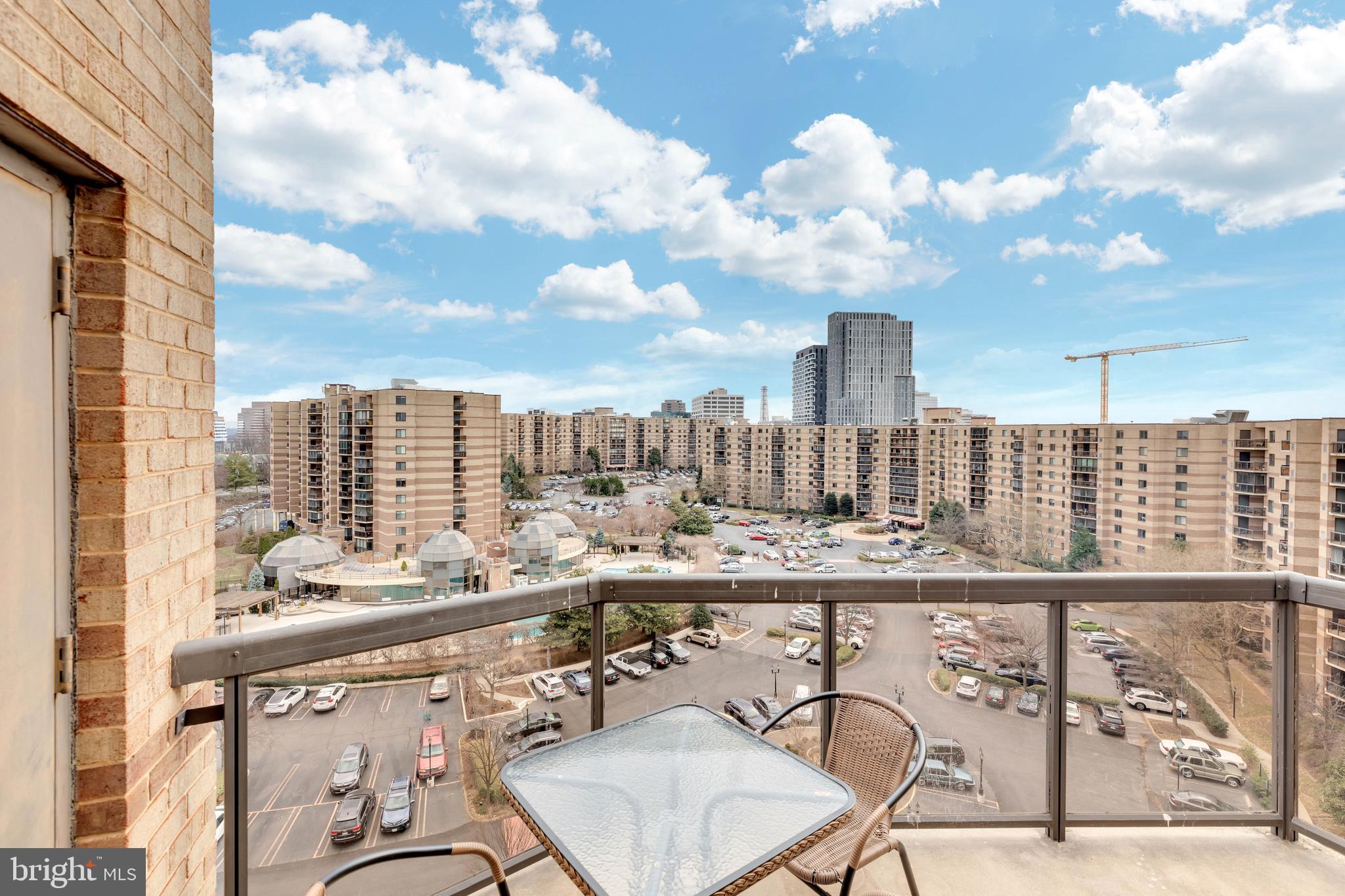 ROTONDA - Residential Lease