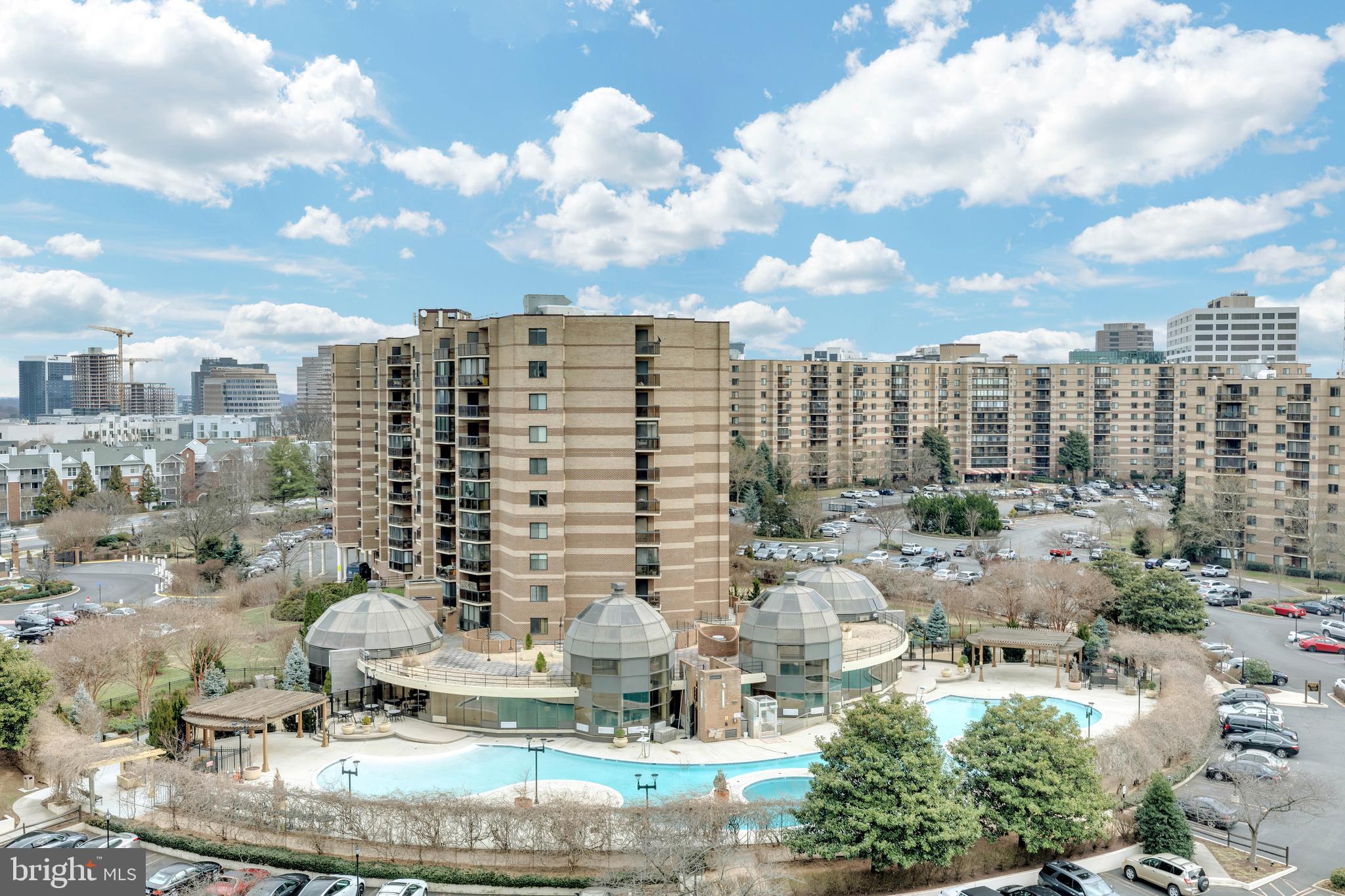 ROTONDA - Residential Lease