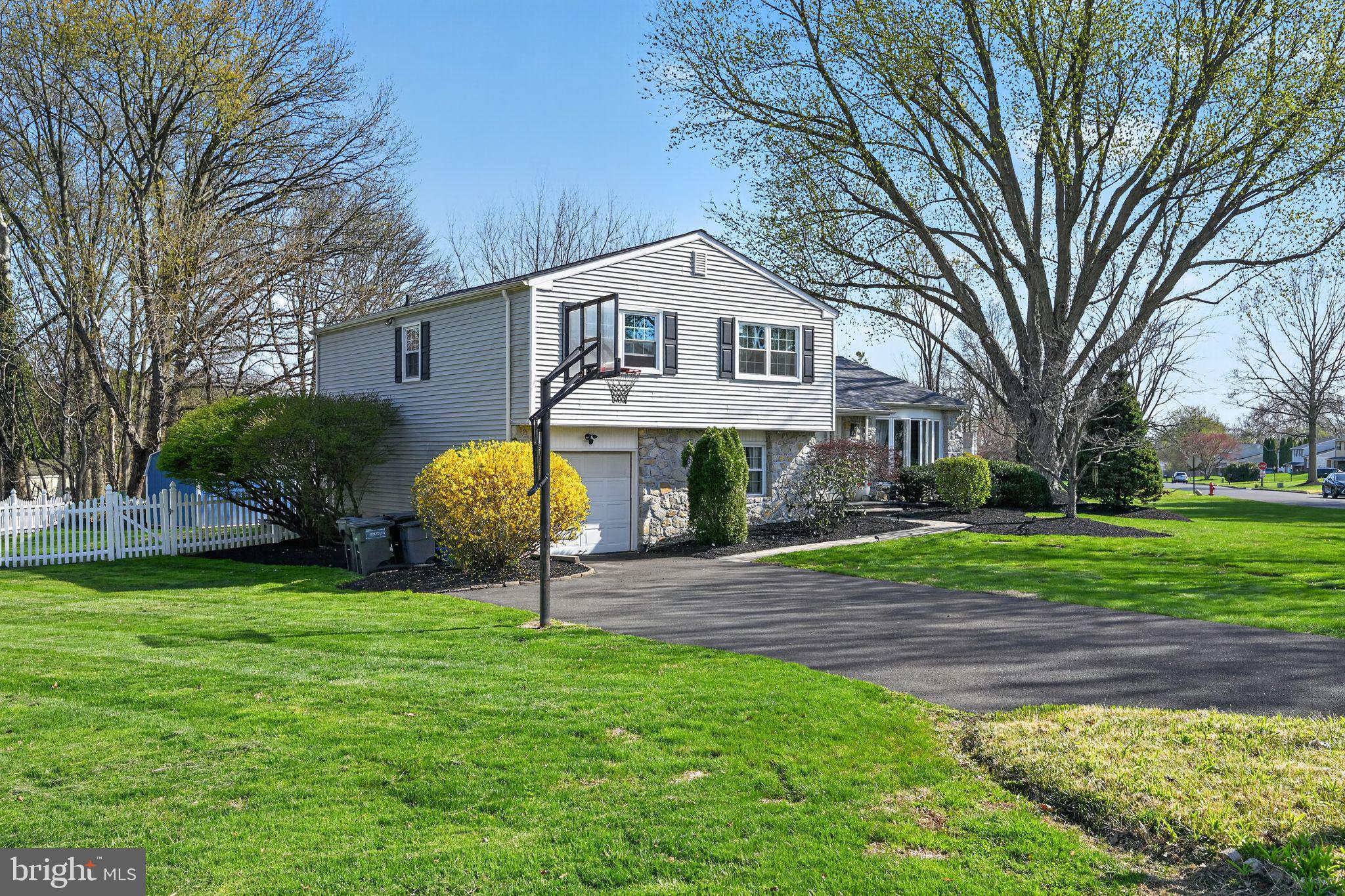 WINDMILL VIL - Residential