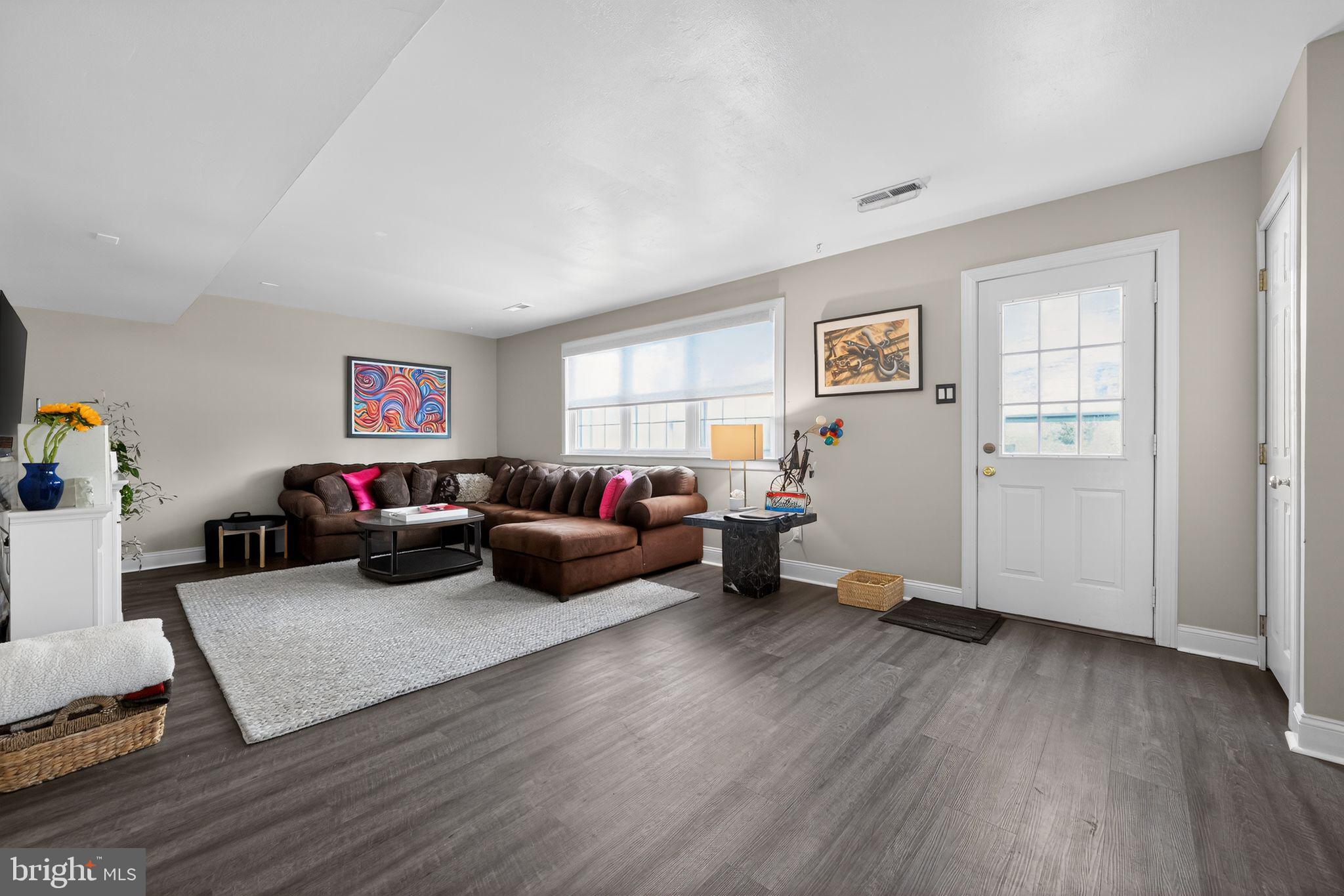 WINDMILL VIL - Residential