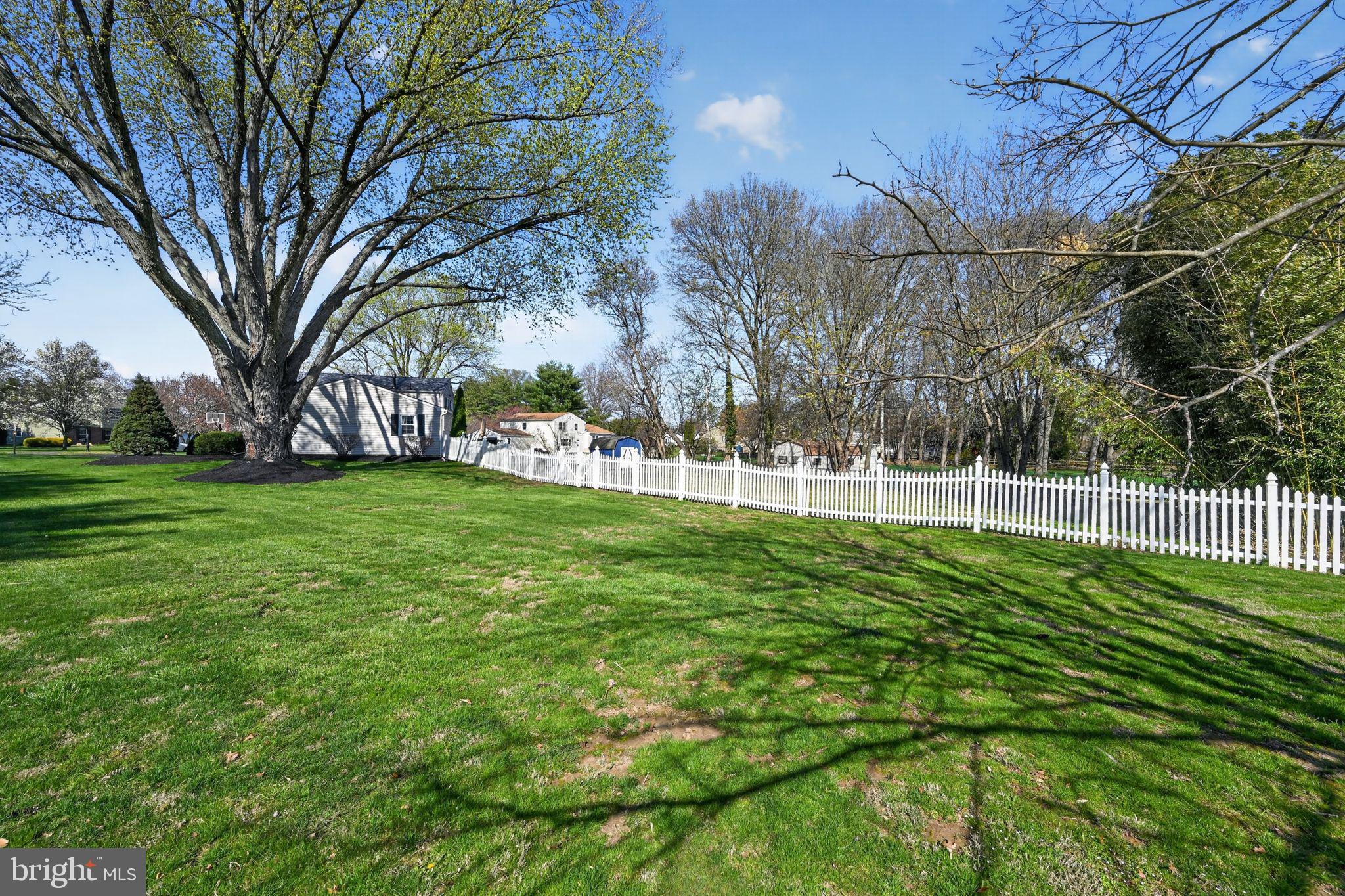 WINDMILL VIL - Residential