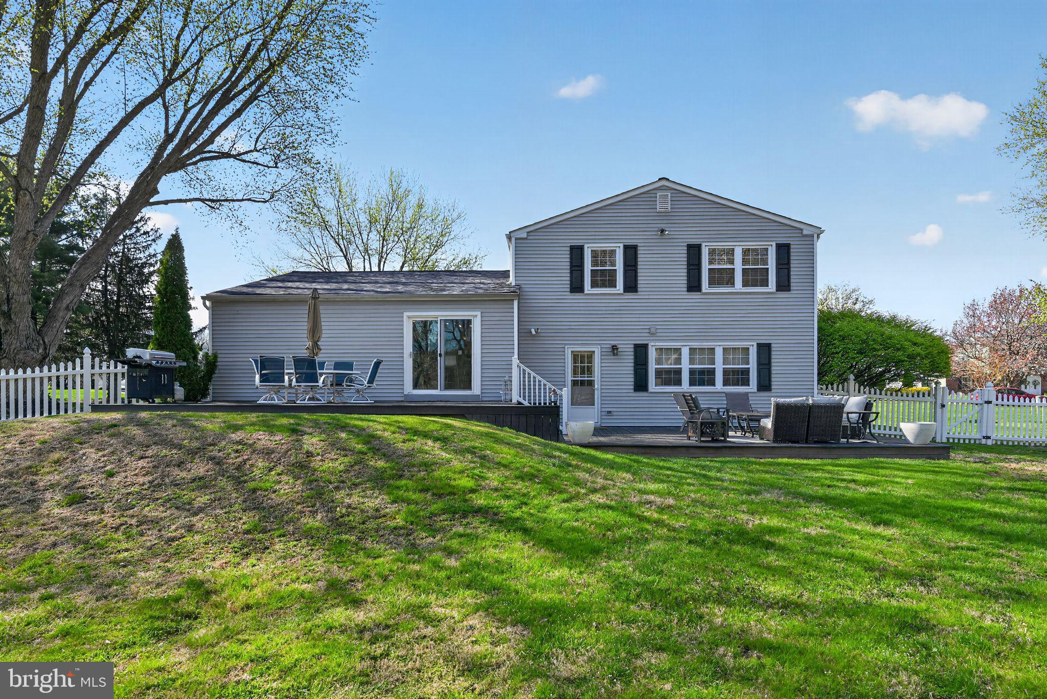 WINDMILL VIL - Residential