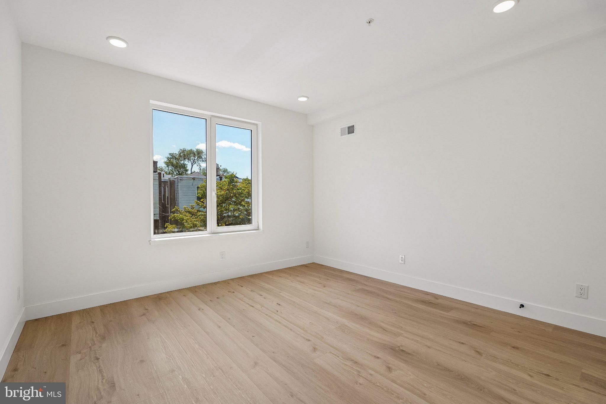 28 E PLEASANT STREET