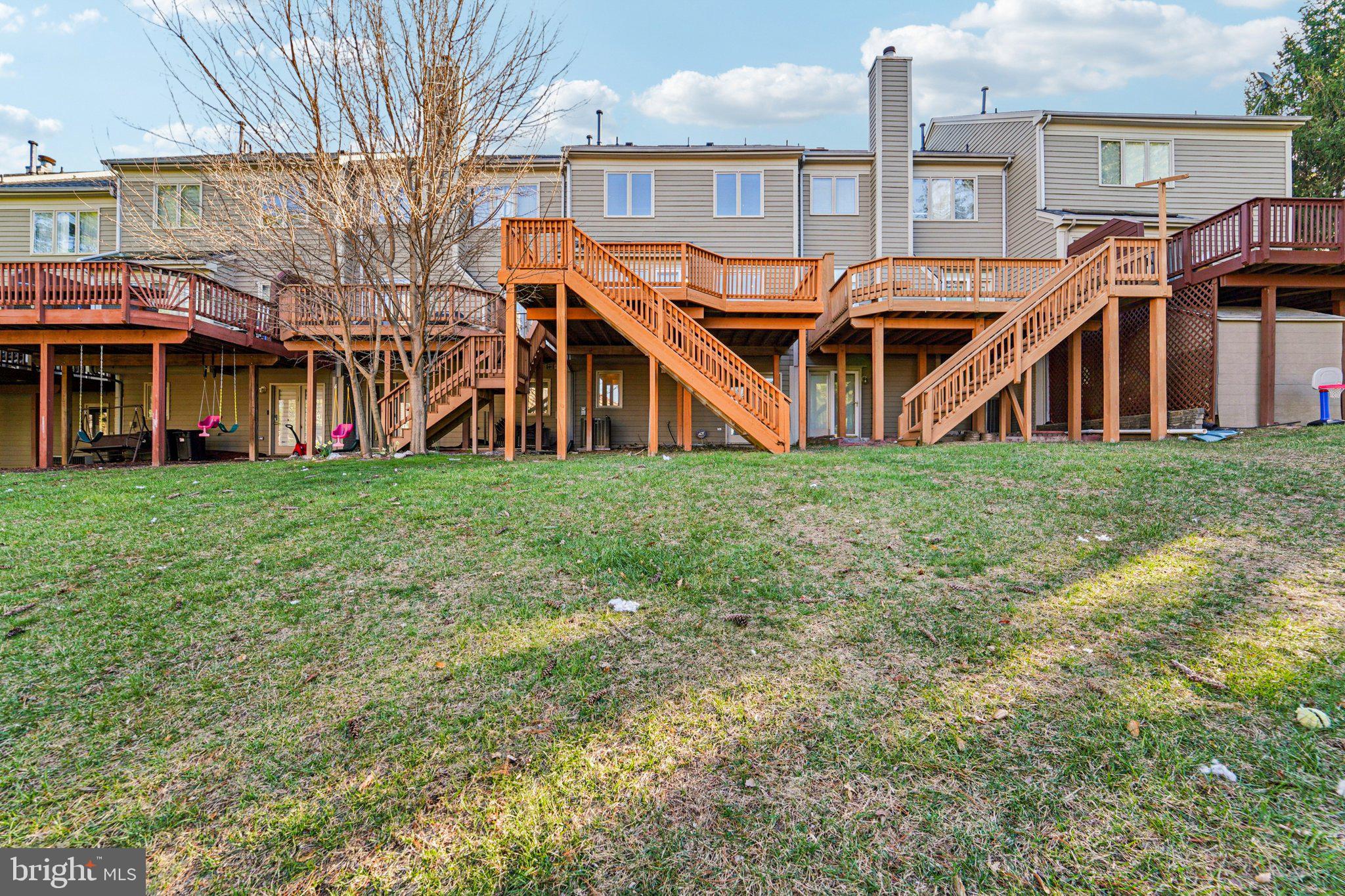 SUMMIT CHASE - Residential