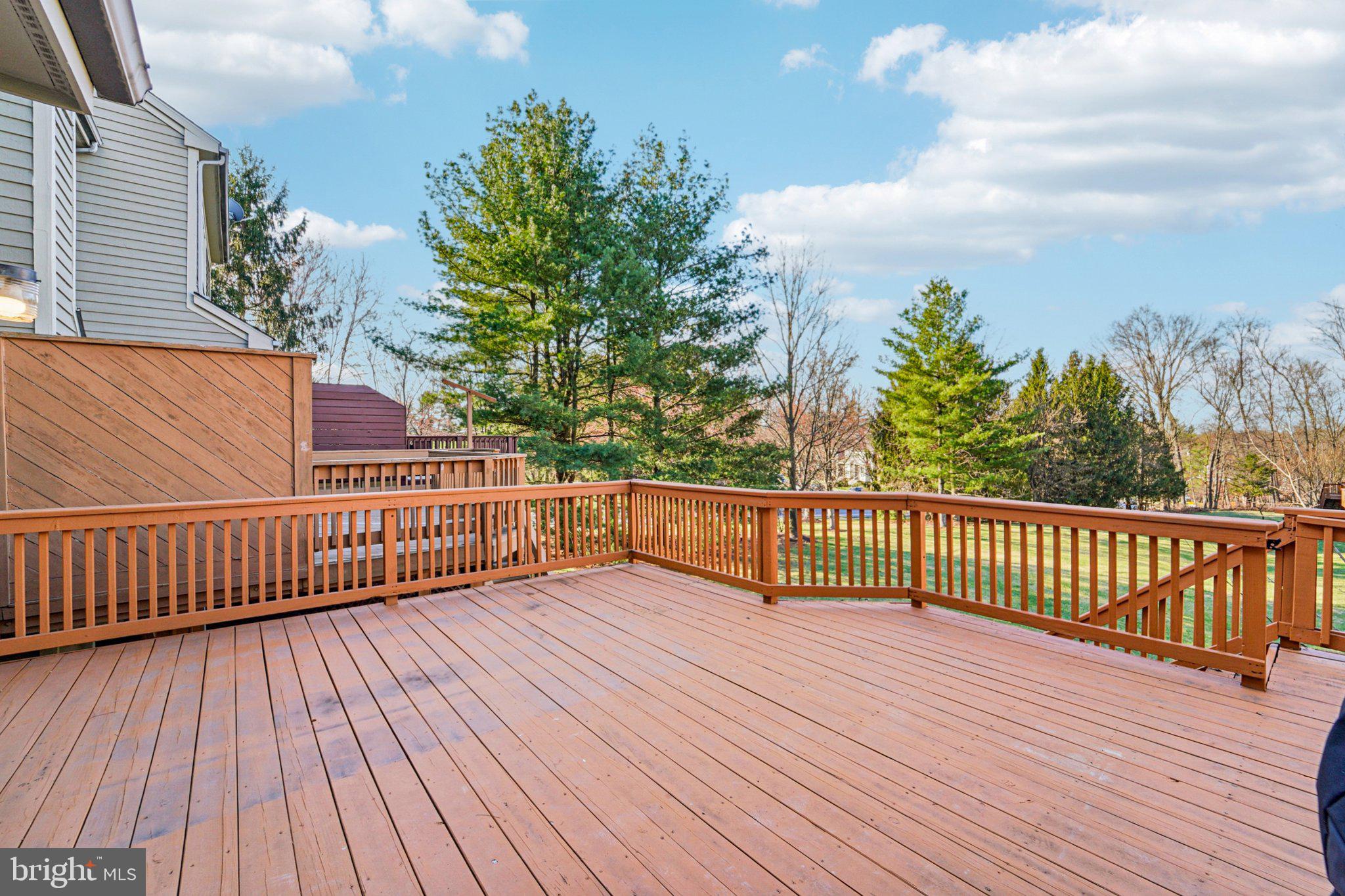 SUMMIT CHASE - Residential