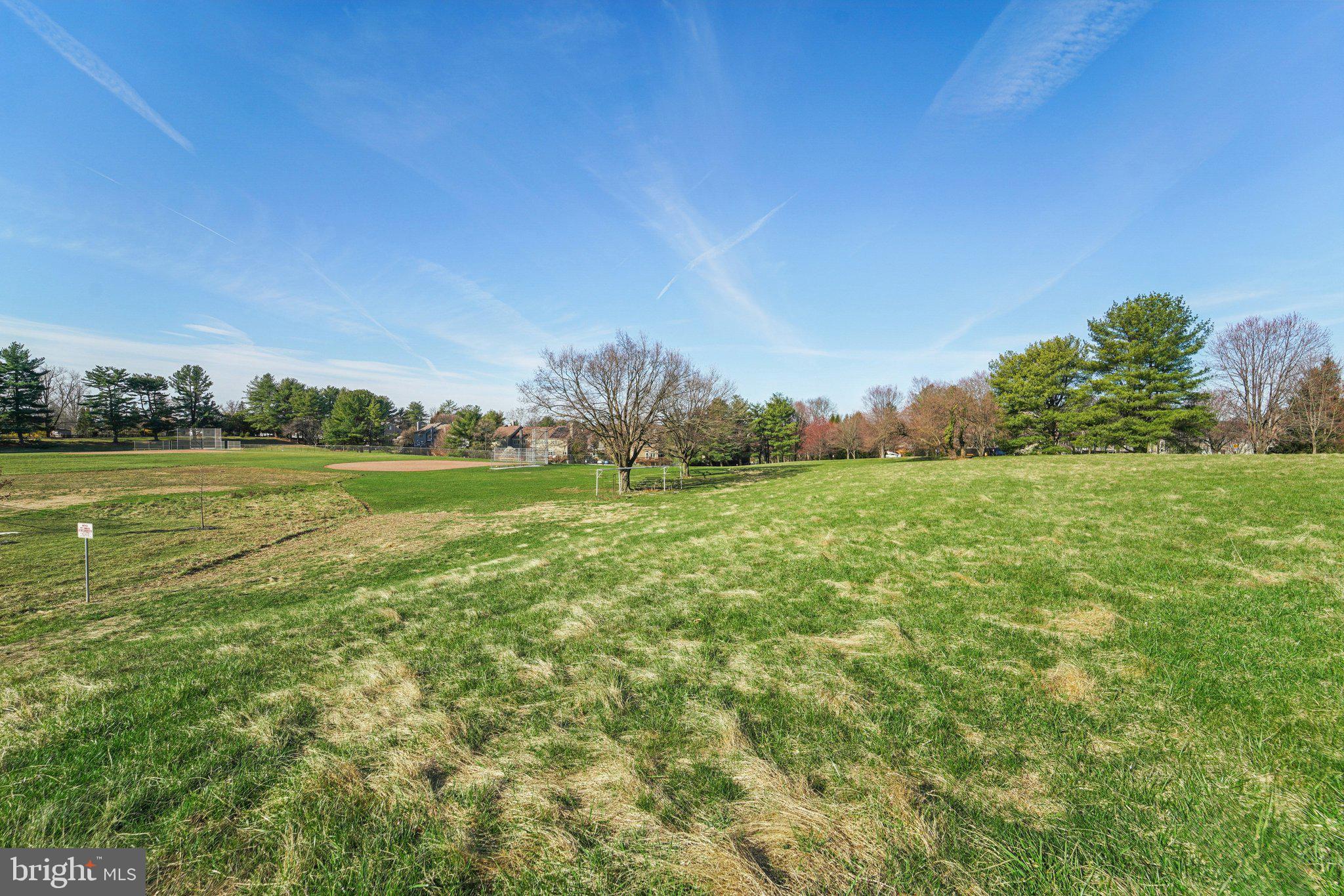 SUMMIT CHASE - Residential