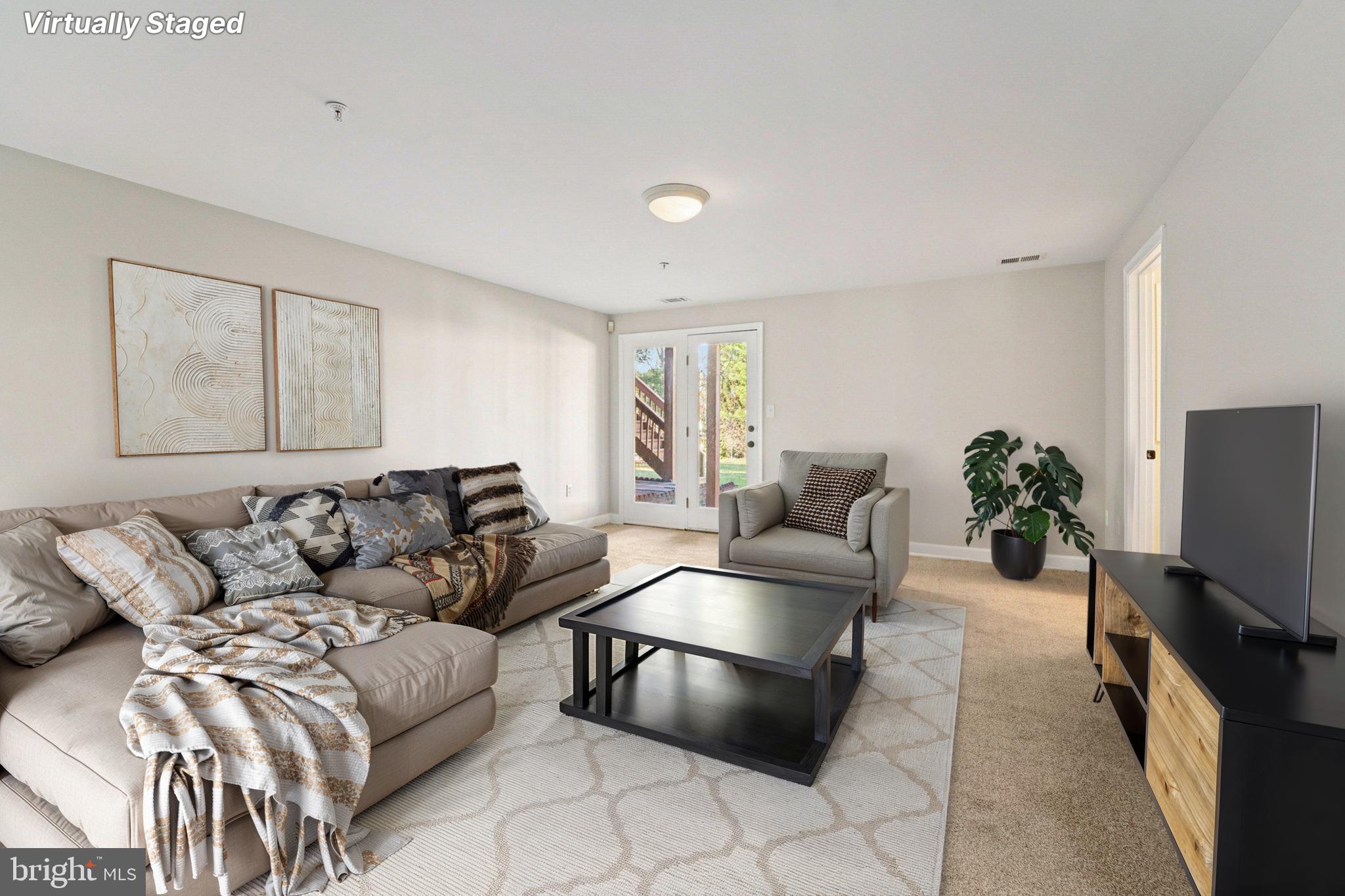 SUMMIT CHASE - Residential