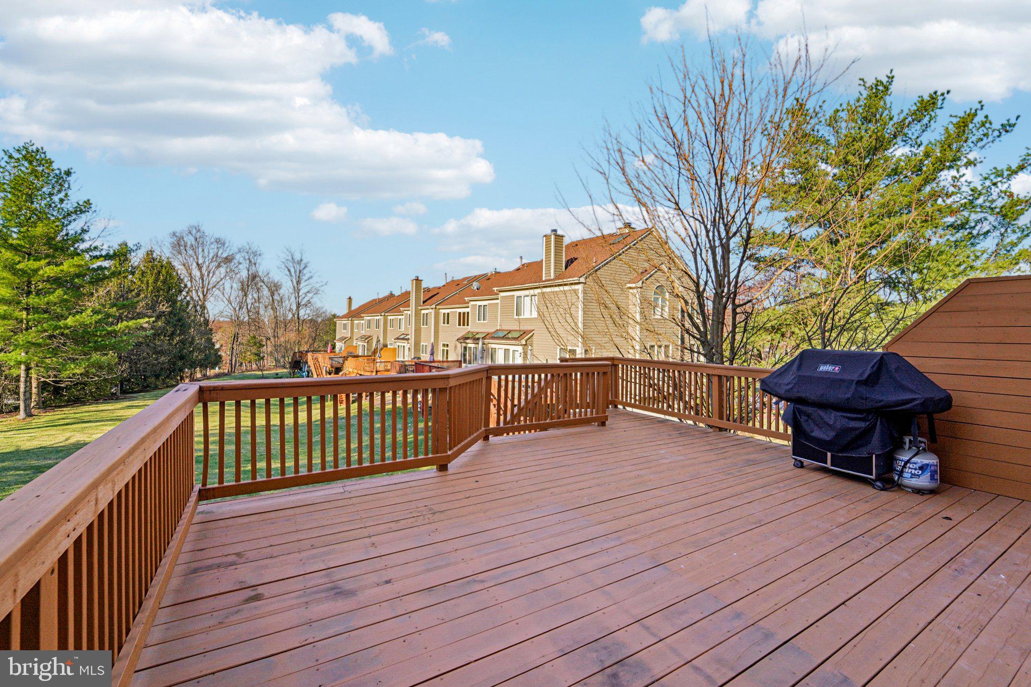 SUMMIT CHASE - Residential