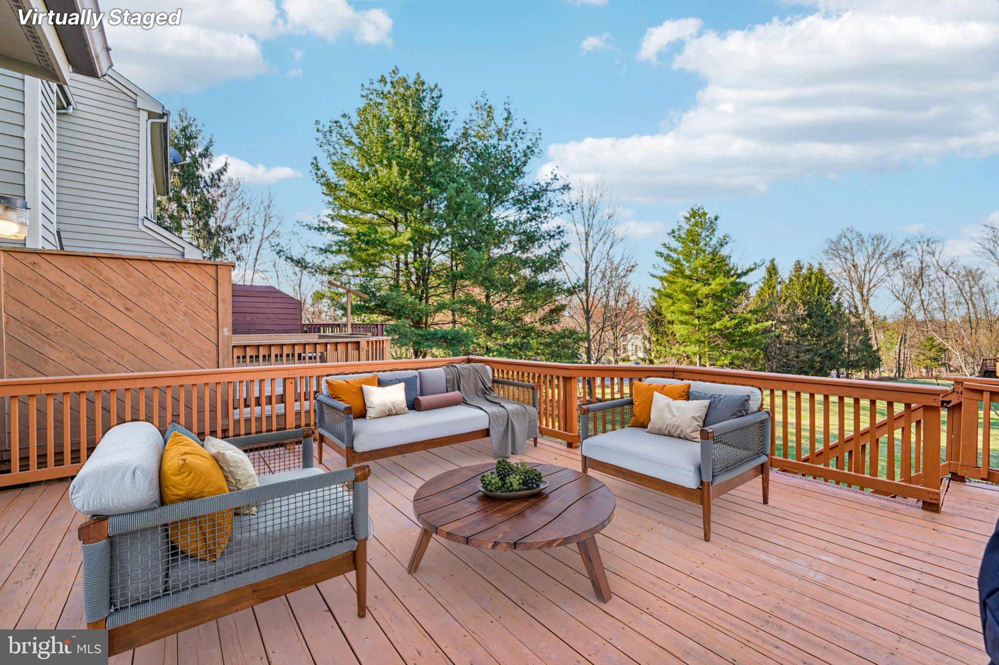 SUMMIT CHASE - Residential