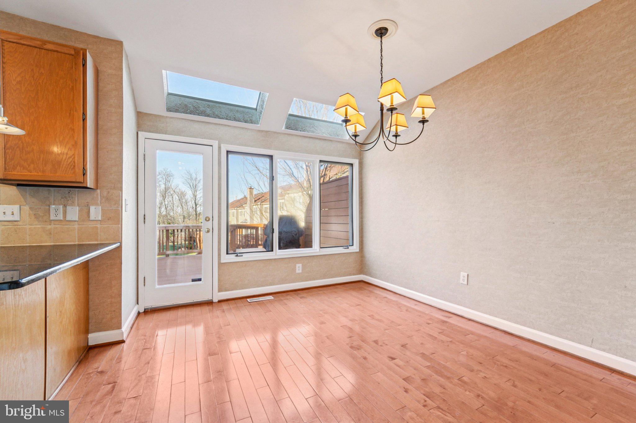 SUMMIT CHASE - Residential