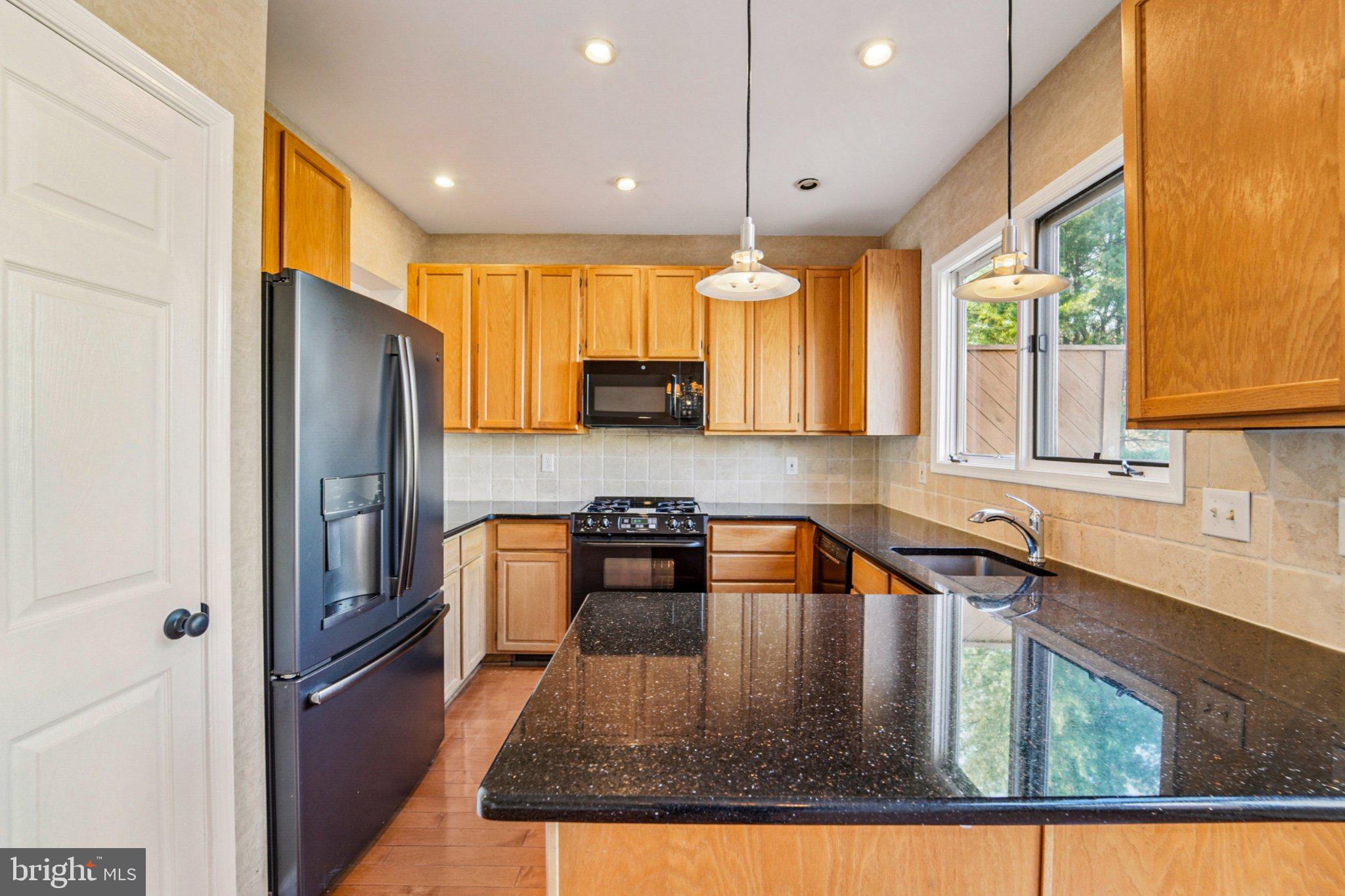 SUMMIT CHASE - Residential