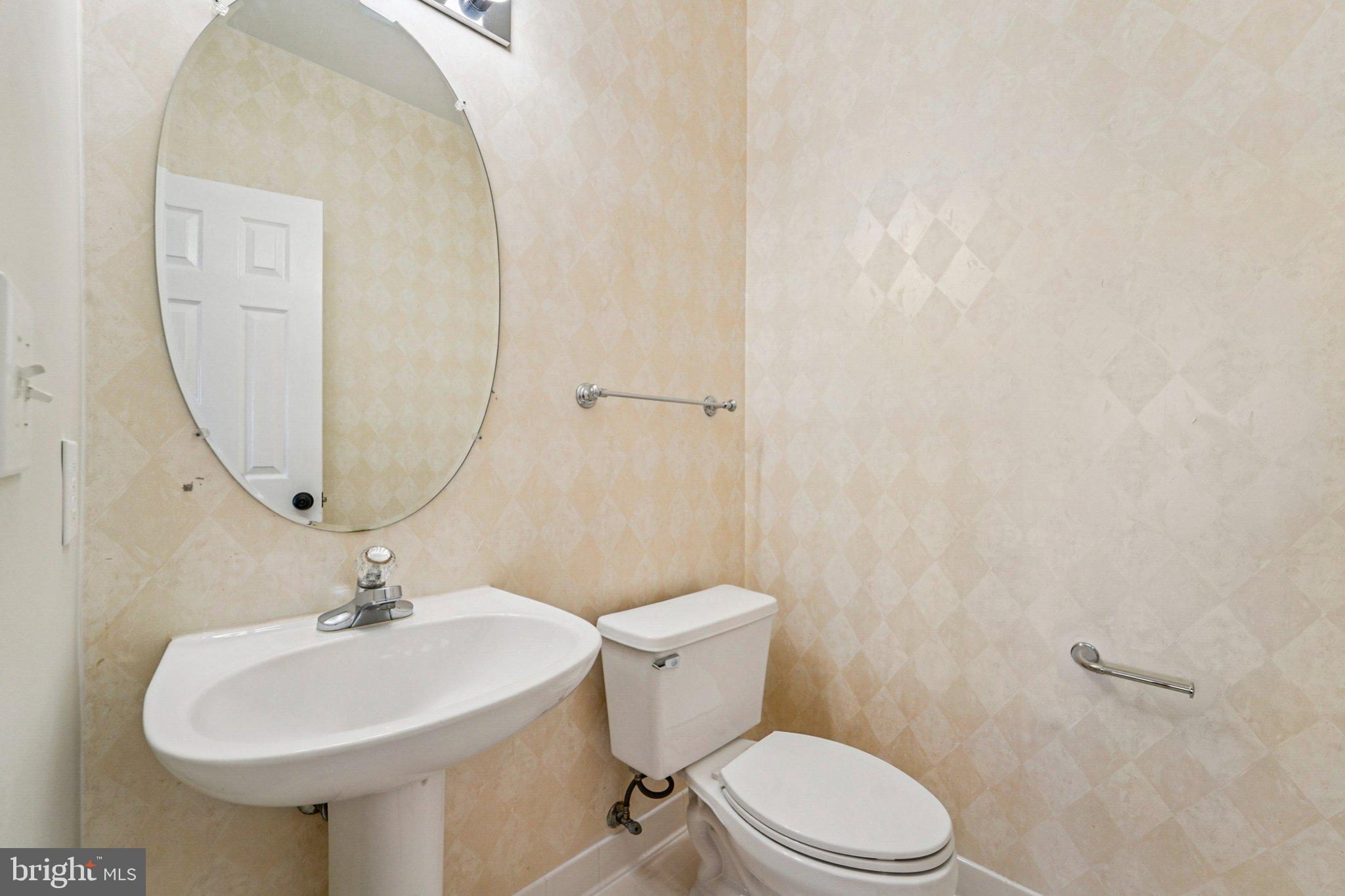 SUMMIT CHASE - Residential