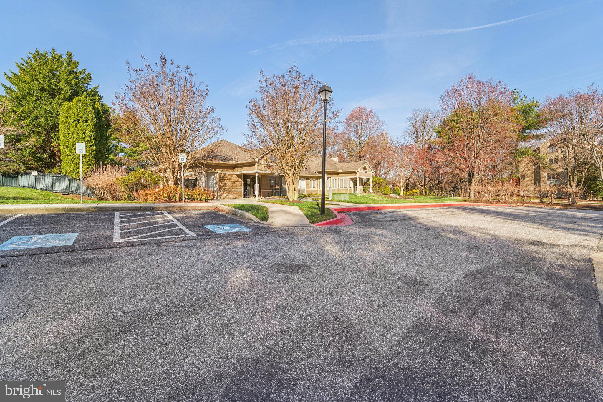 SUMMIT CHASE - Residential