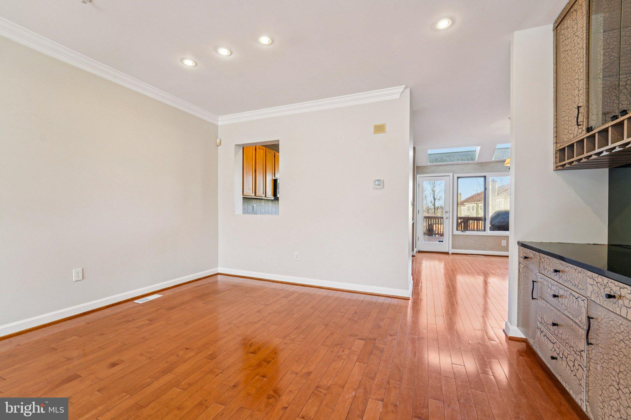 SUMMIT CHASE - Residential