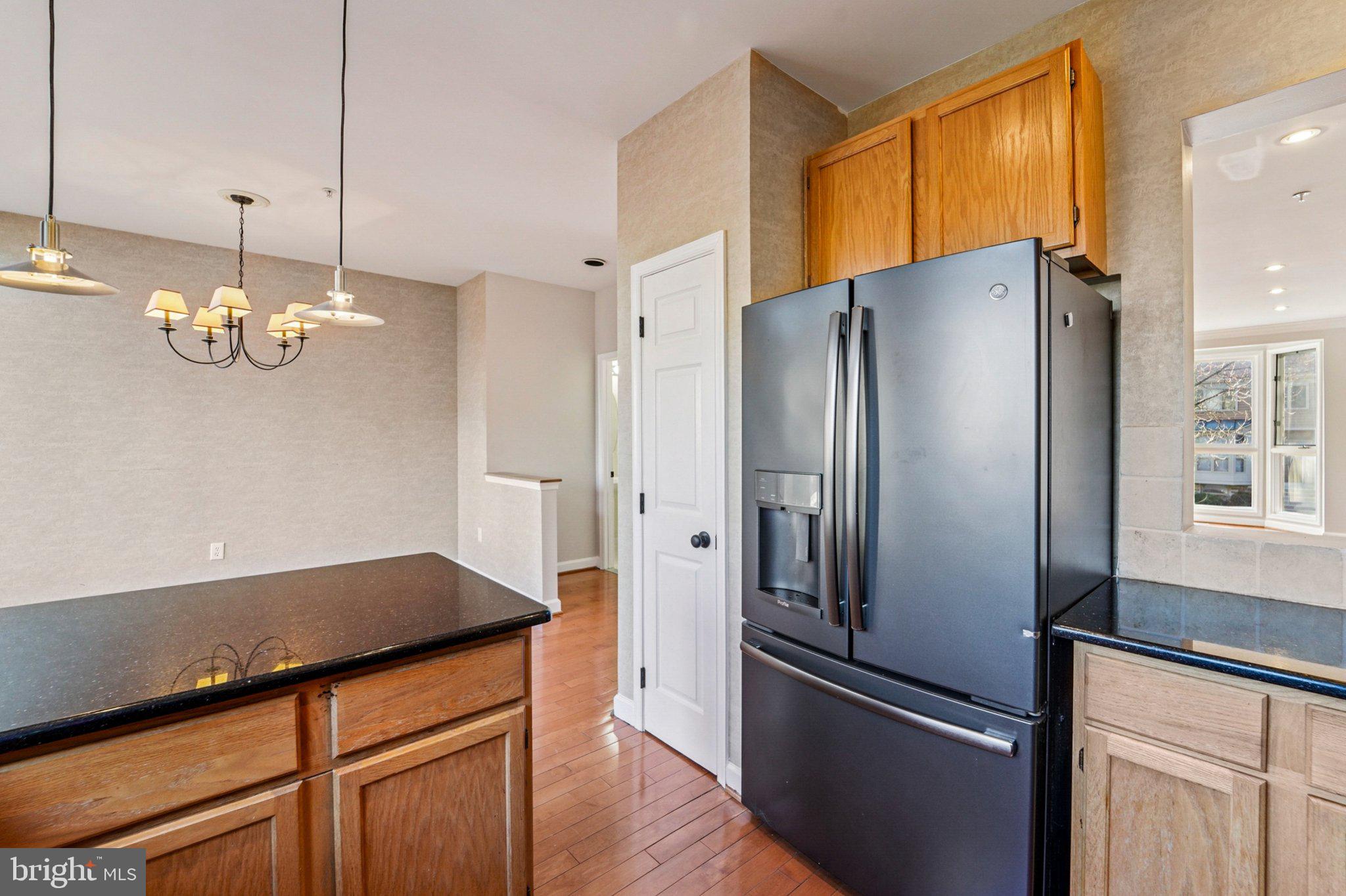 SUMMIT CHASE - Residential