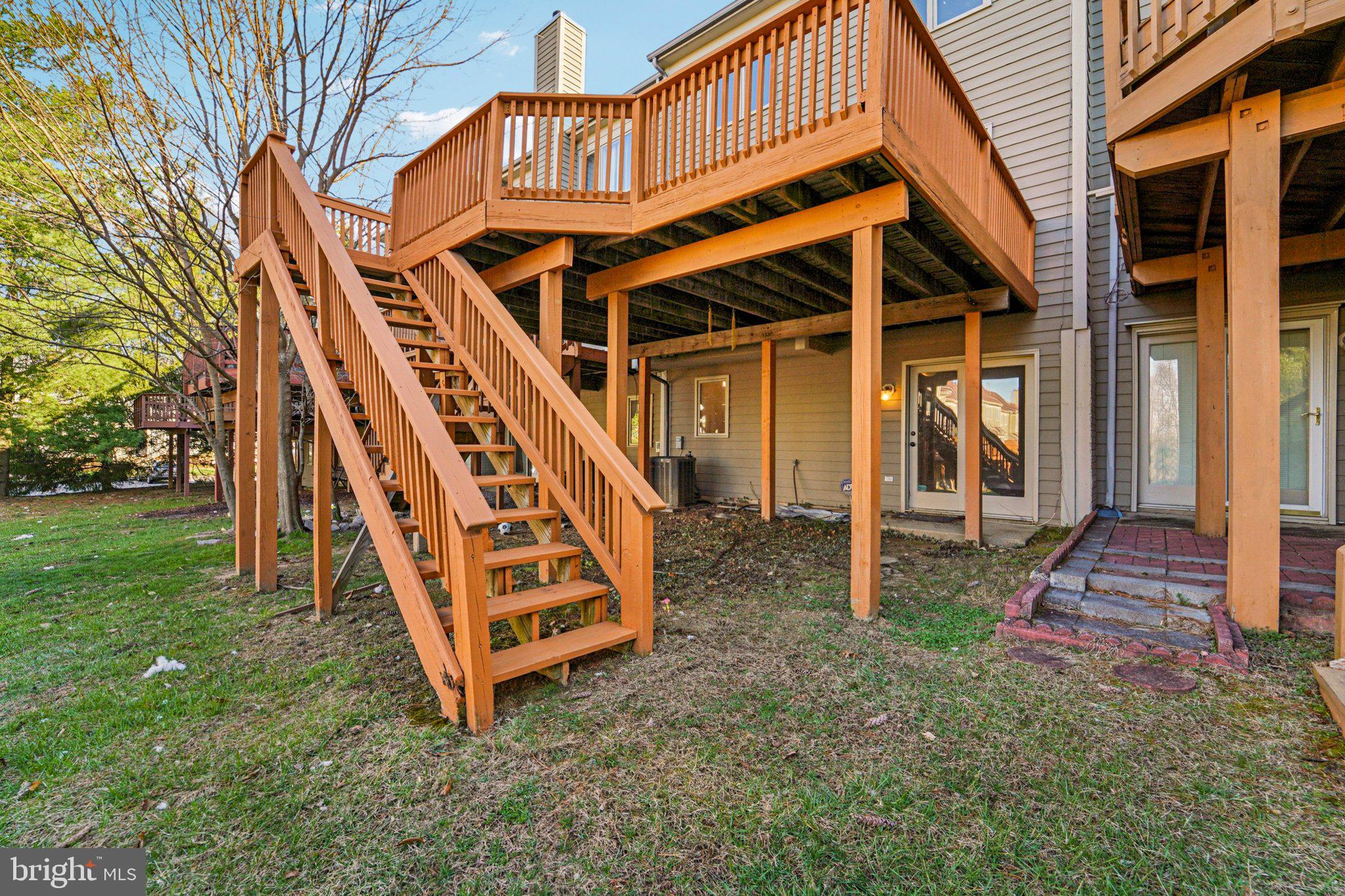 SUMMIT CHASE - Residential