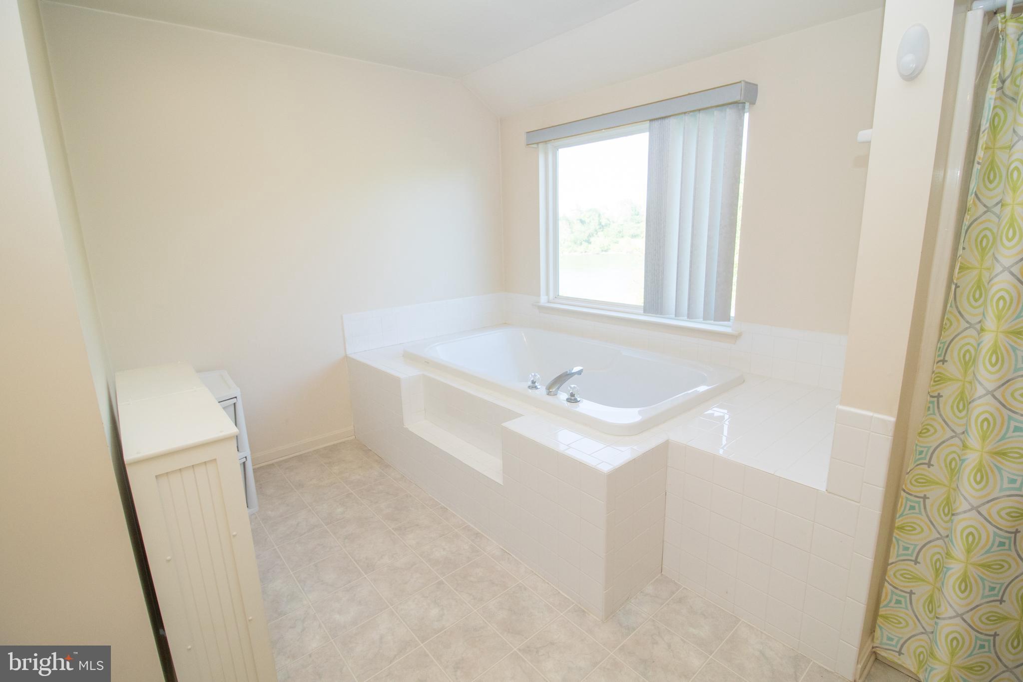 MEADOW LAKE - Residential