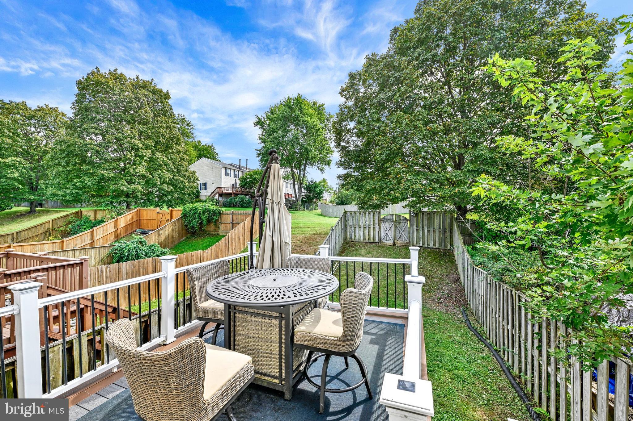 CONSTANT FRIENDSHIP - Residential