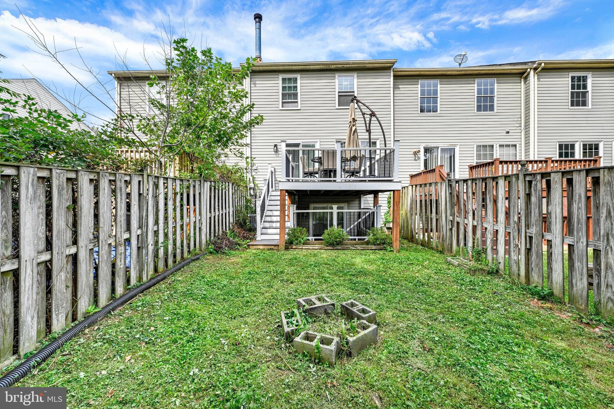 CONSTANT FRIENDSHIP - Residential