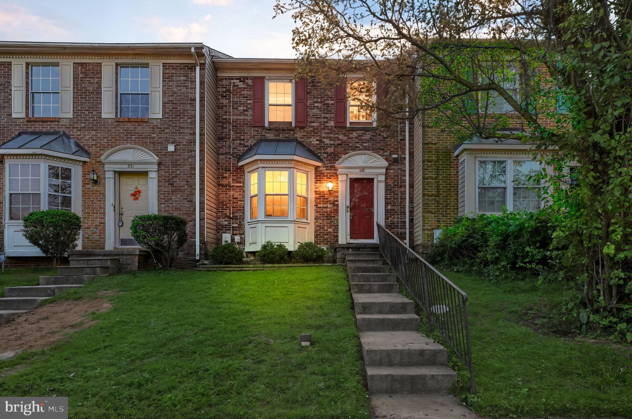 CONSTANT FRIENDSHIP - Residential