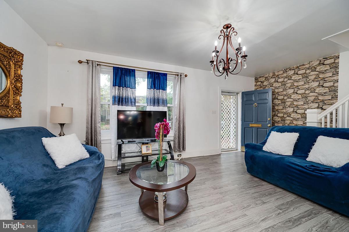 391 SUNSET ROAD