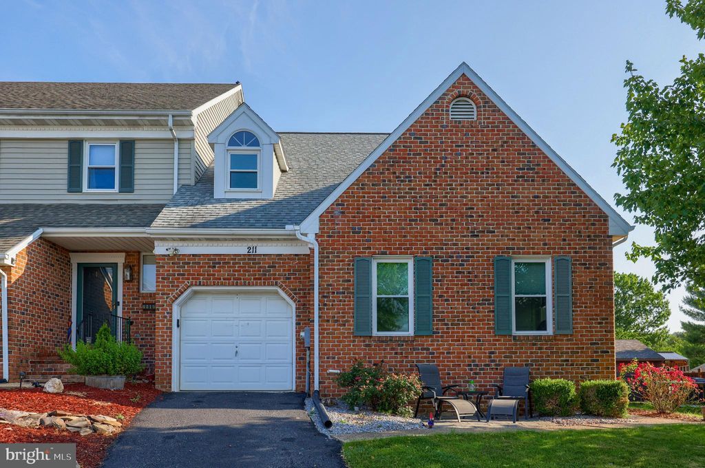 Photo of 211 PROVIDENCE PL, MOUNTVILLE, PA 17554 (MLS # PALA2036350)