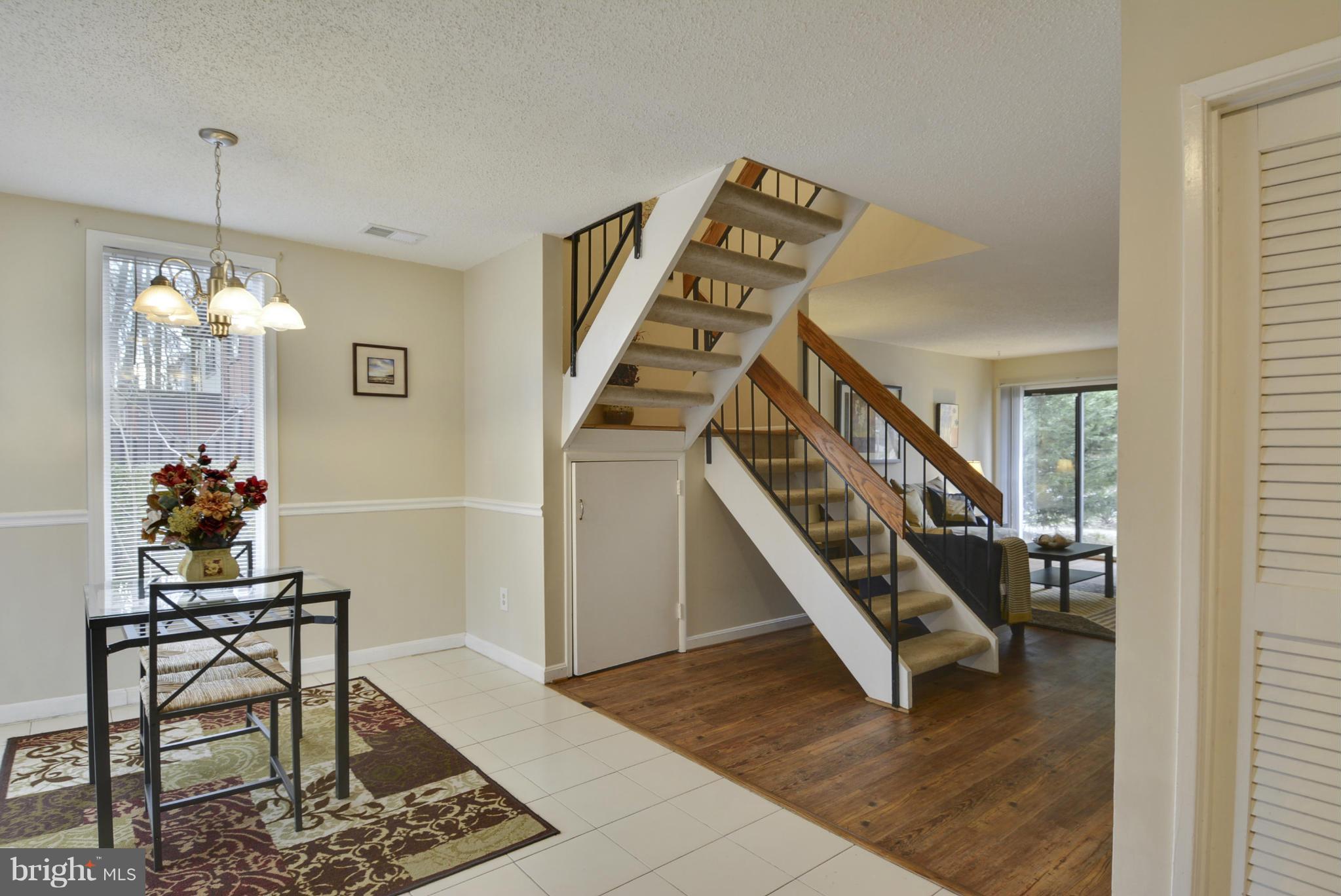 RESTON - Residential