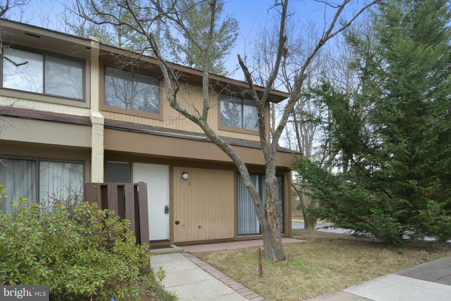 Well maintained end unit townhouse close to Reston Town Center & metro features new wood V-plank floors, updated baths & kitchen. Neutrally painted home with huge windows, 3 bedrooms, & spacious kitchen, dining & living rooms. New H20 heater,dishwasher, stove,microwave, washer,dryer & energy efficient HVAC,. Fenced.. 2 assigned spaces. Reston has 15 pools,52 tennis cts, 4 lakes& 55 miles of paths.