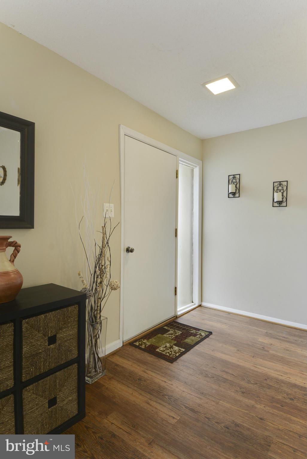 RESTON - Residential