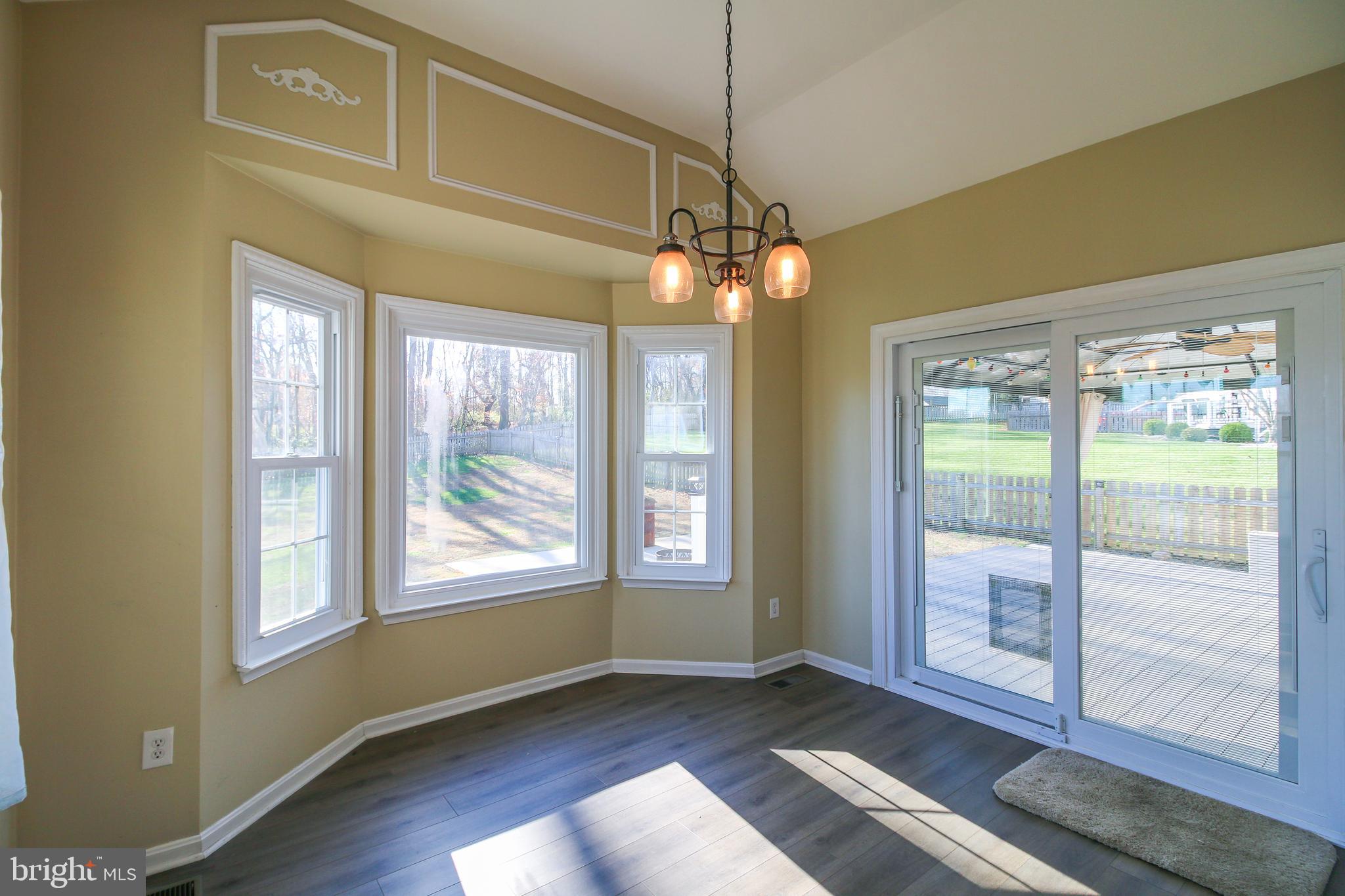 CROSS POINT - Residential