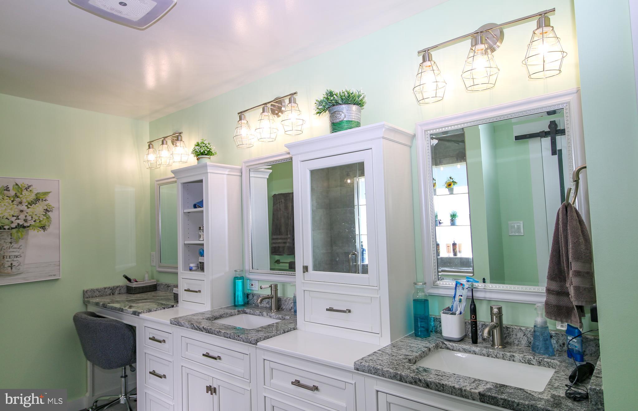 CROSS POINT - Residential