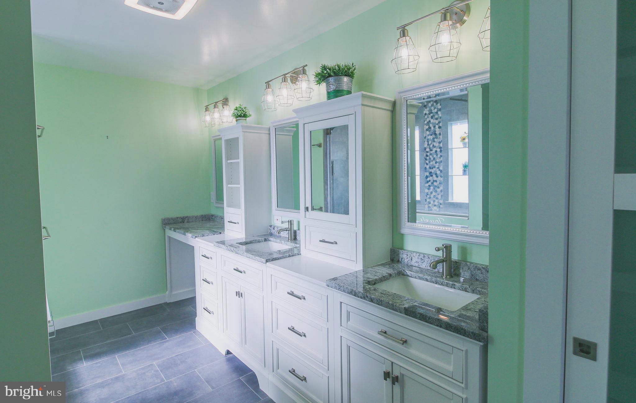 CROSS POINT - Residential