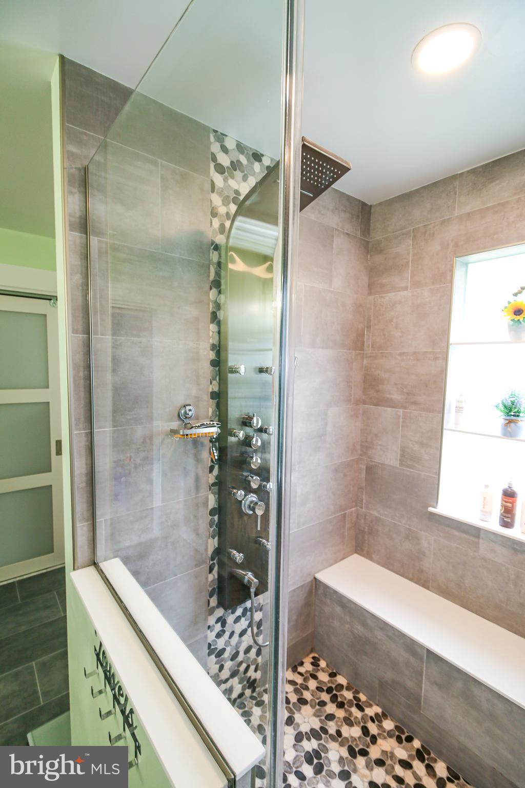 CROSS POINT - Residential